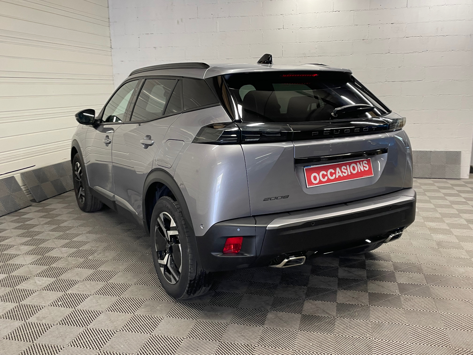 PEUGEOT 2008 130 S&S EAT8 Allure