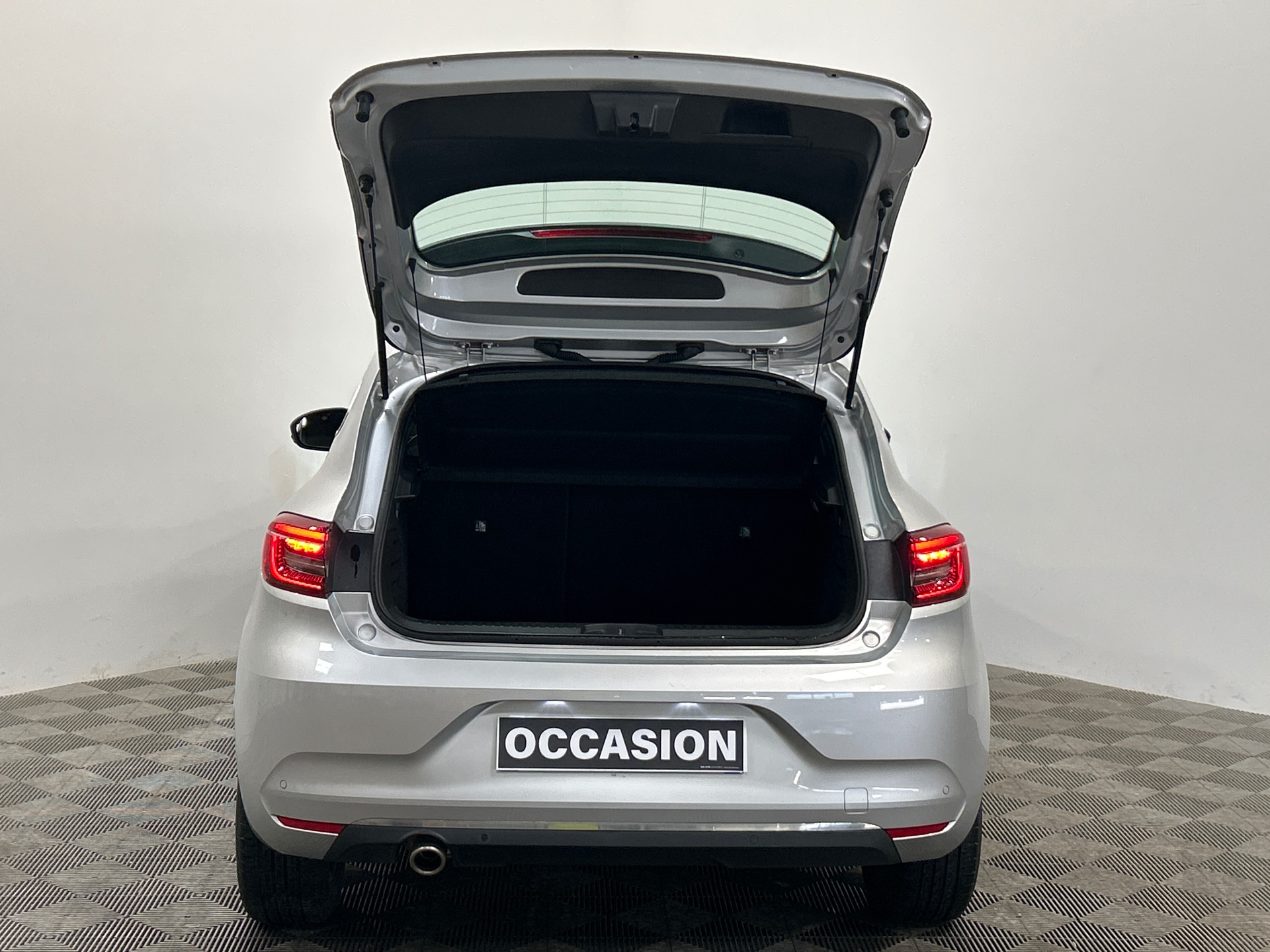 RENAULT CLIO V TCe 140 - 21N Intens