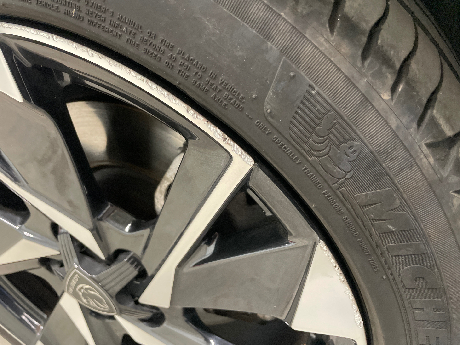 PEUGEOT 308 Allure BlueHDI 130 ch S&S EAT8 — expertise