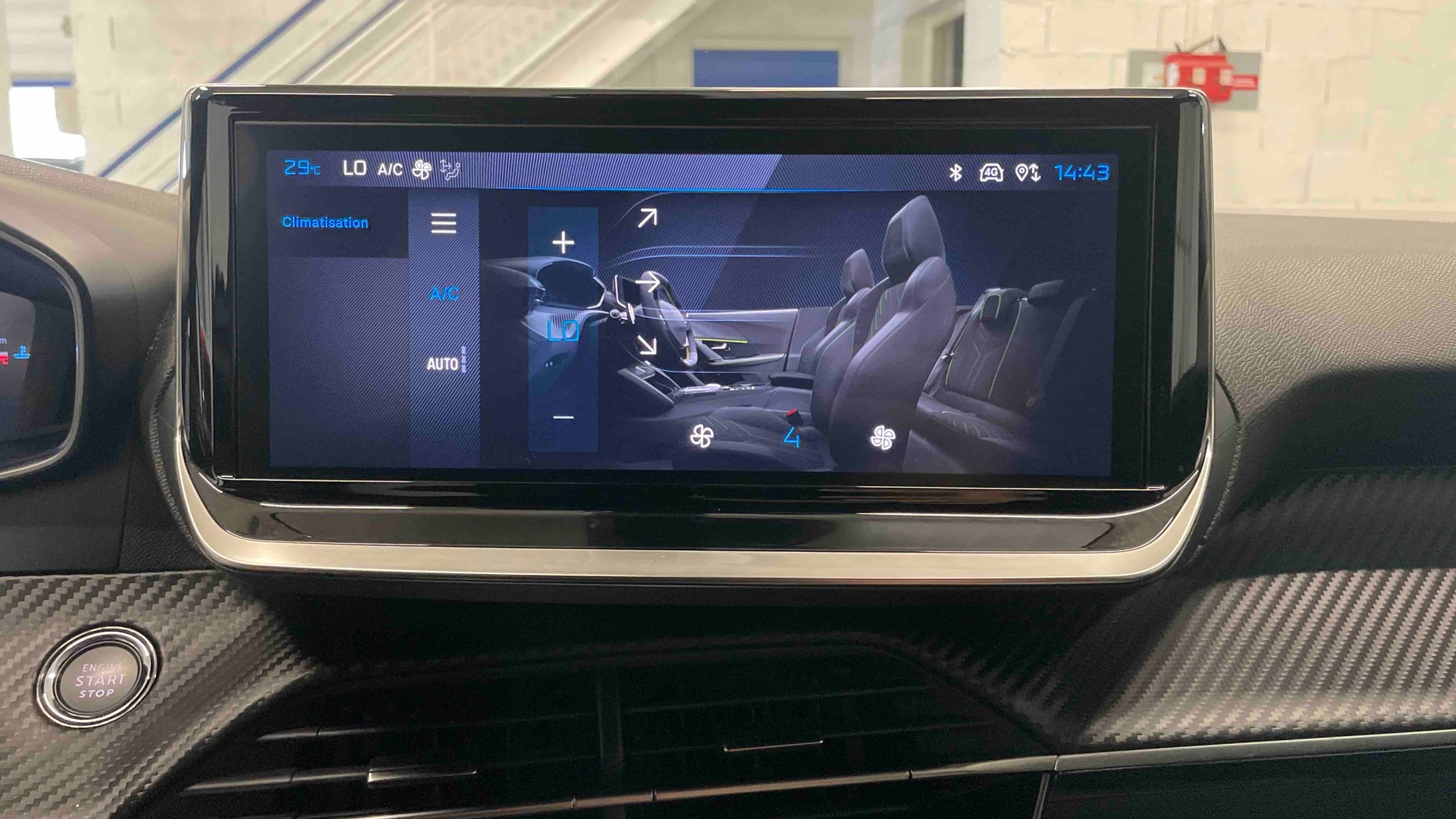 PEUGEOT 2008 Hybrid 145 e-DCS6 Allure