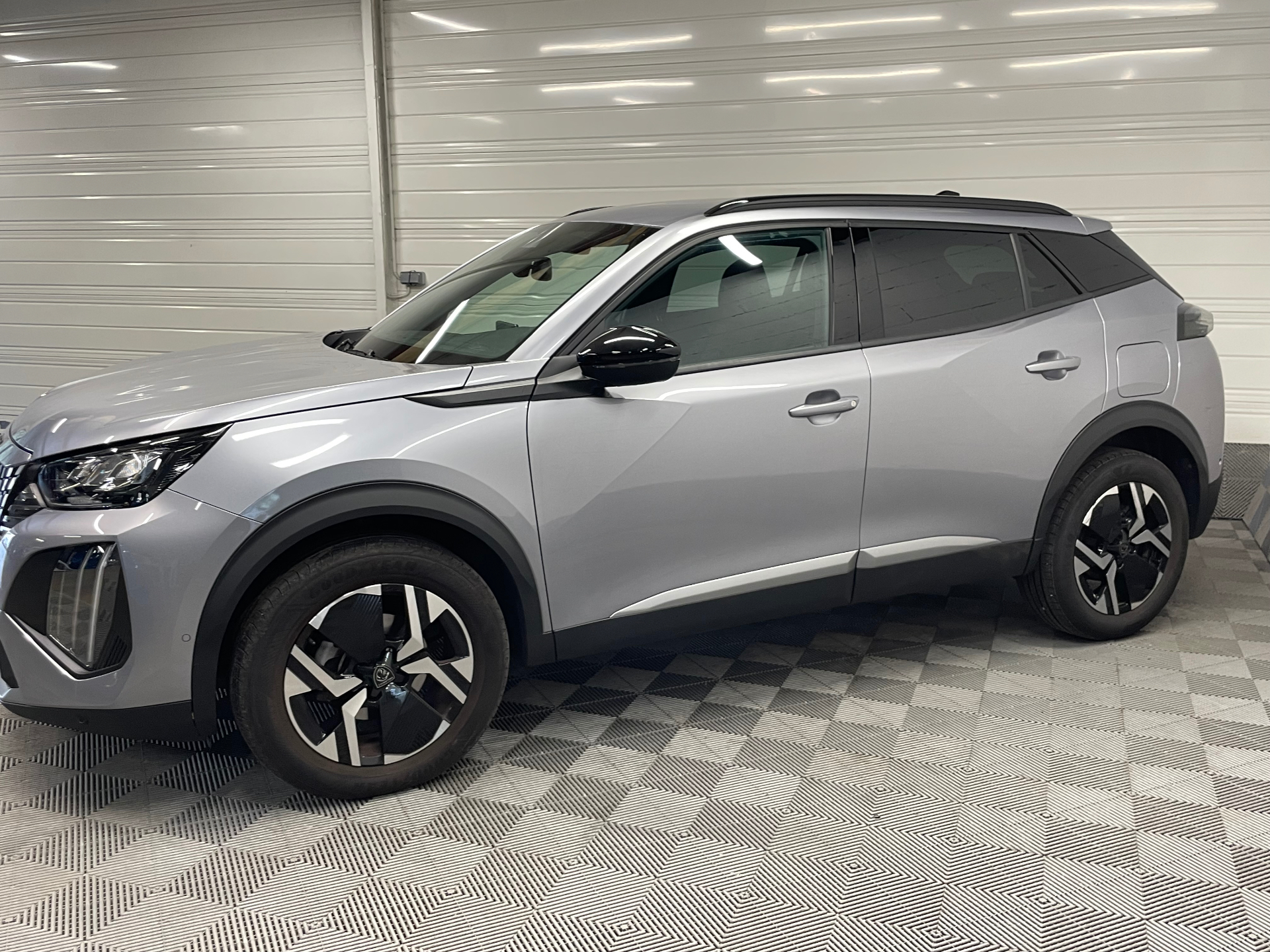 PEUGEOT 2008 130 S&S EAT8 Allure