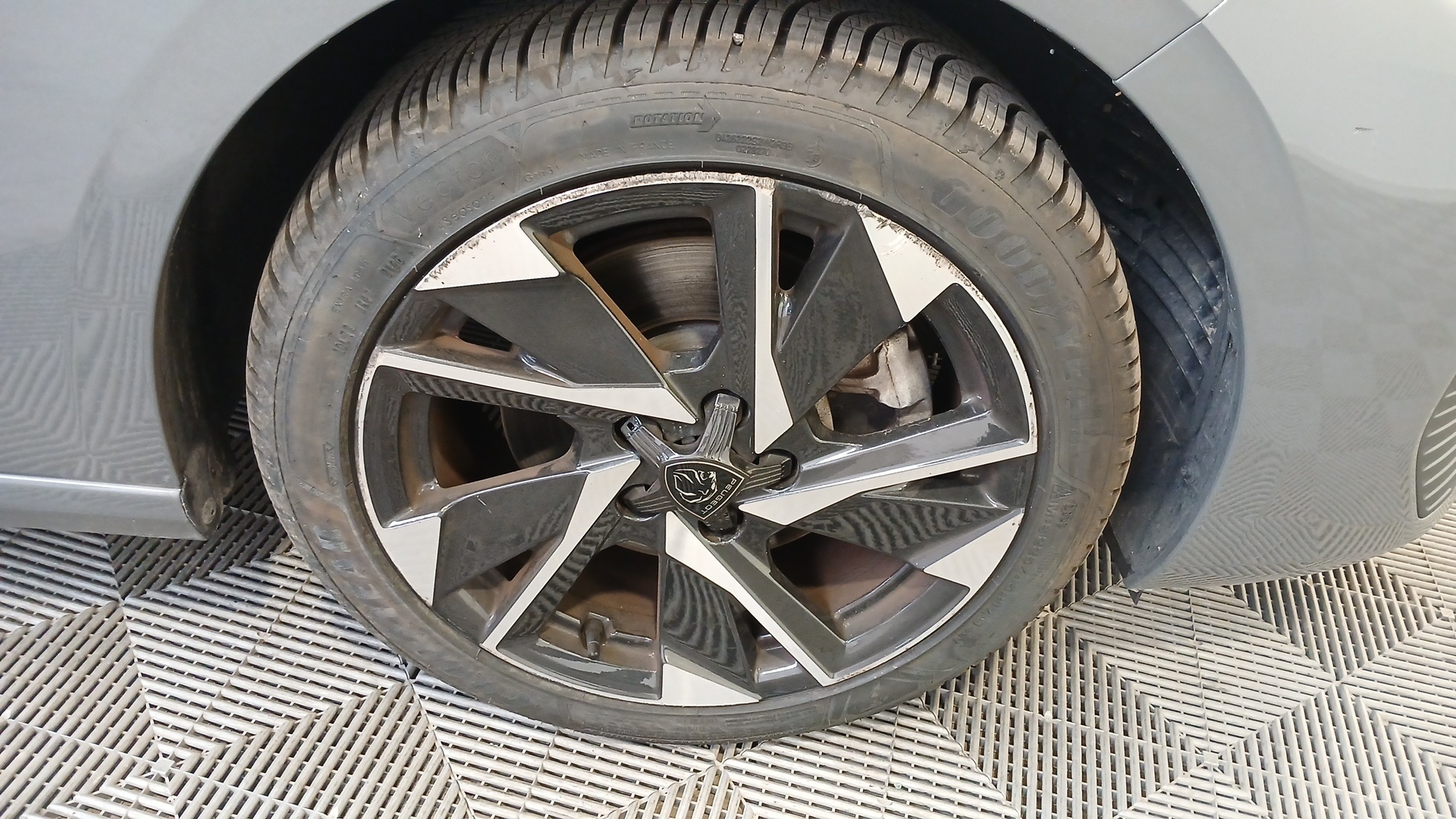 PEUGEOT 308 Allure BlueHDI 130 ch S&S EAT8 — expertise