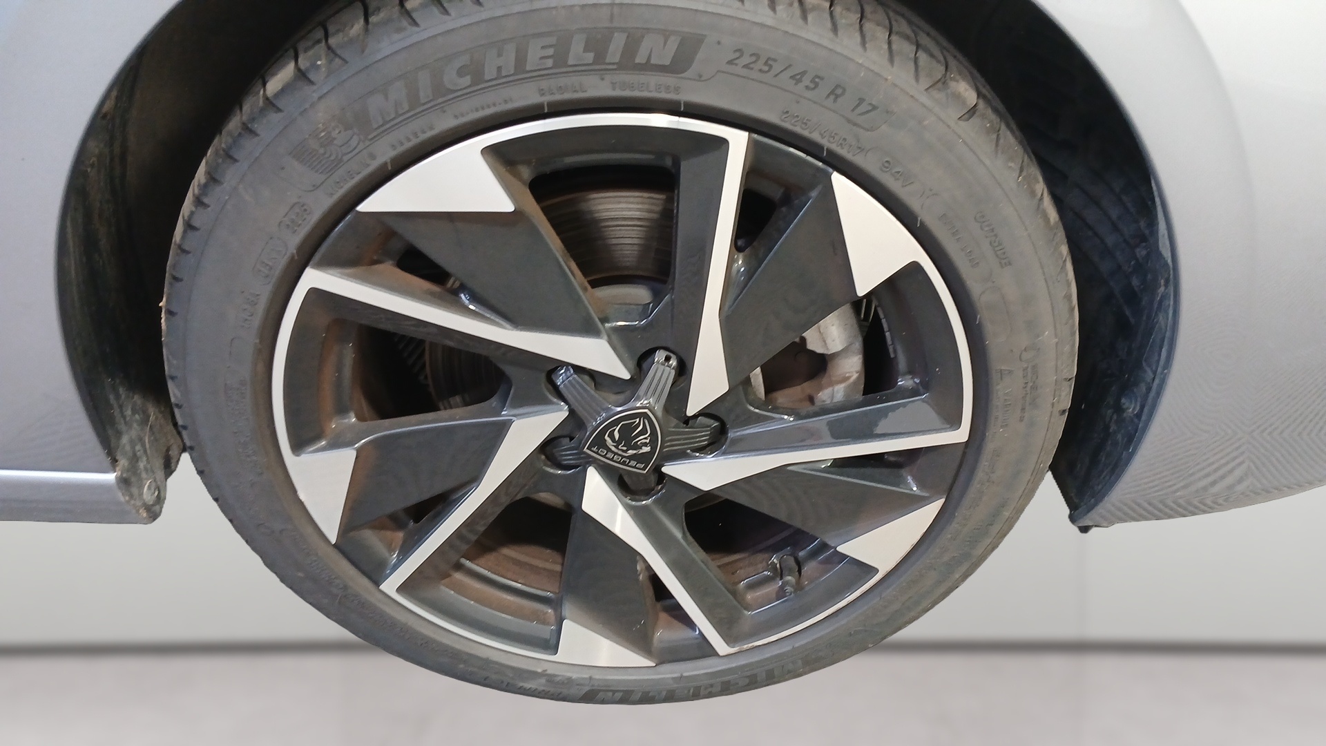 PEUGEOT 308 Allure BlueHDI 130 ch S&S EAT8 — expertise