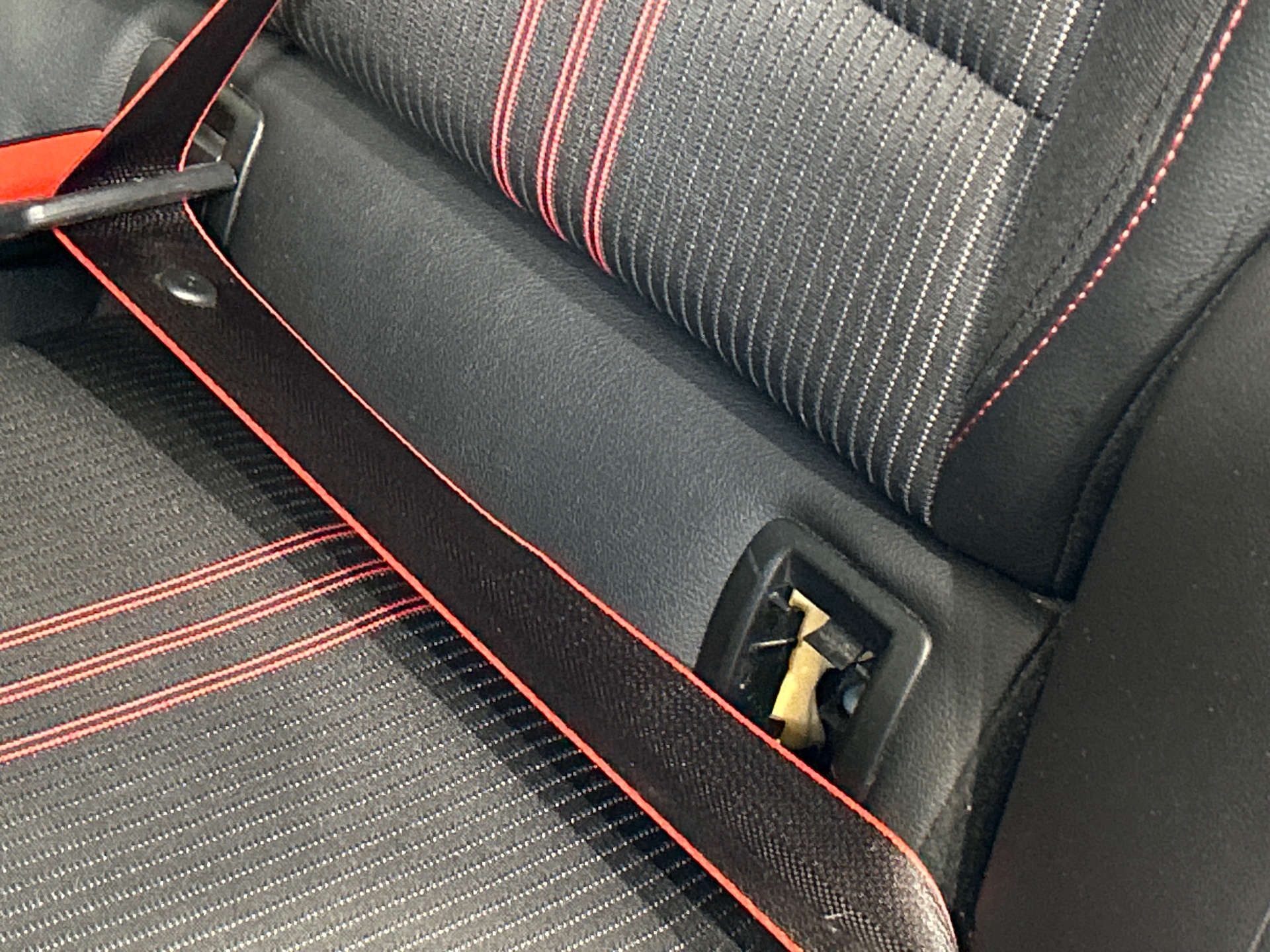 RENAULT CLIO V R.S. Line TCe 140 — expertise