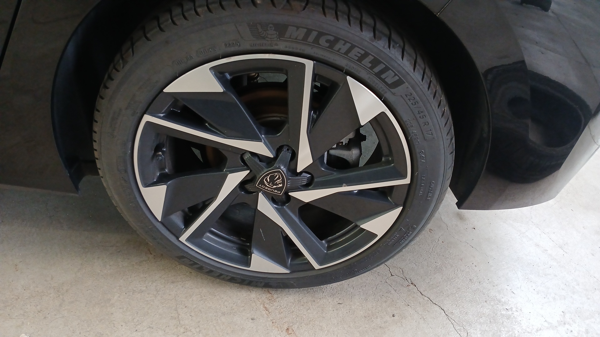 PEUGEOT 308 Allure BlueHDI 130 ch S&S EAT8 — expertise