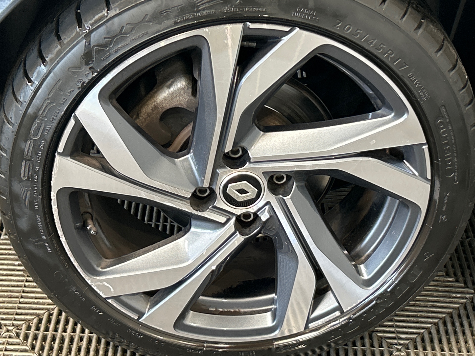 RENAULT CLIO V R.S. Line TCe 140 — expertise