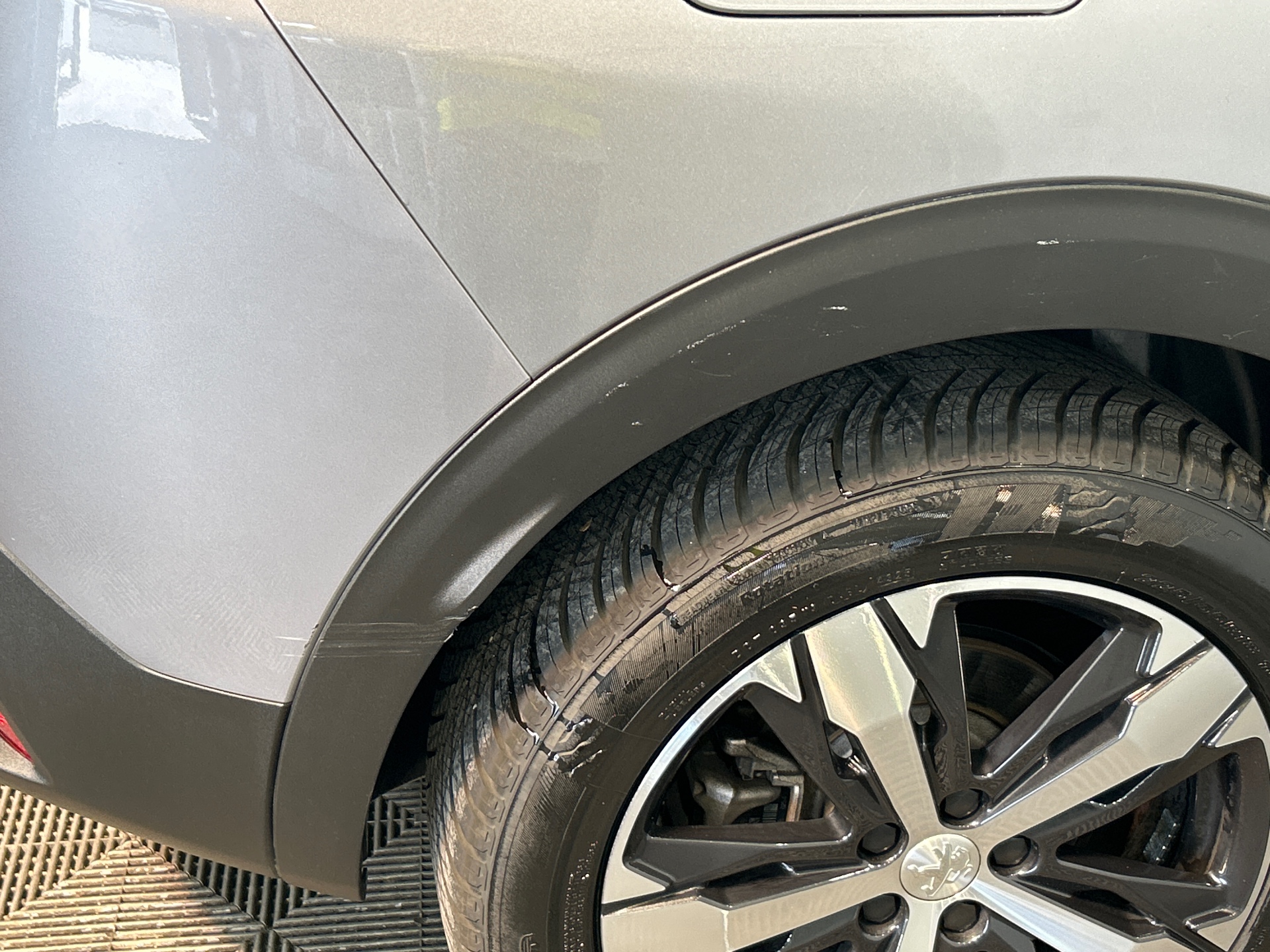 PEUGEOT 3008 BlueHDi 130ch S&S EAT8 Allure Pack — expertise