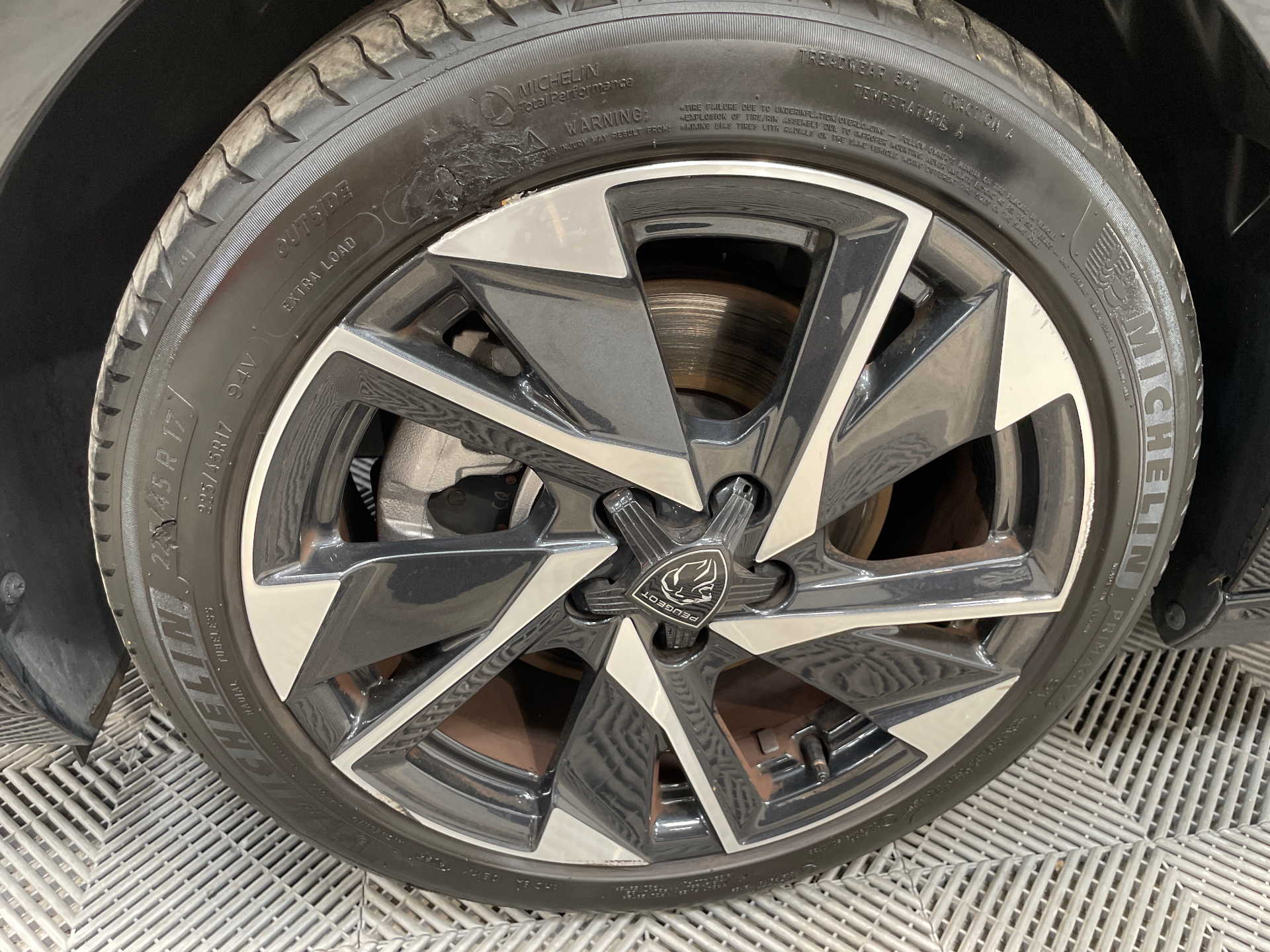 PEUGEOT 308 BlueHDi 130ch S&S EAT8 Allure — expertise