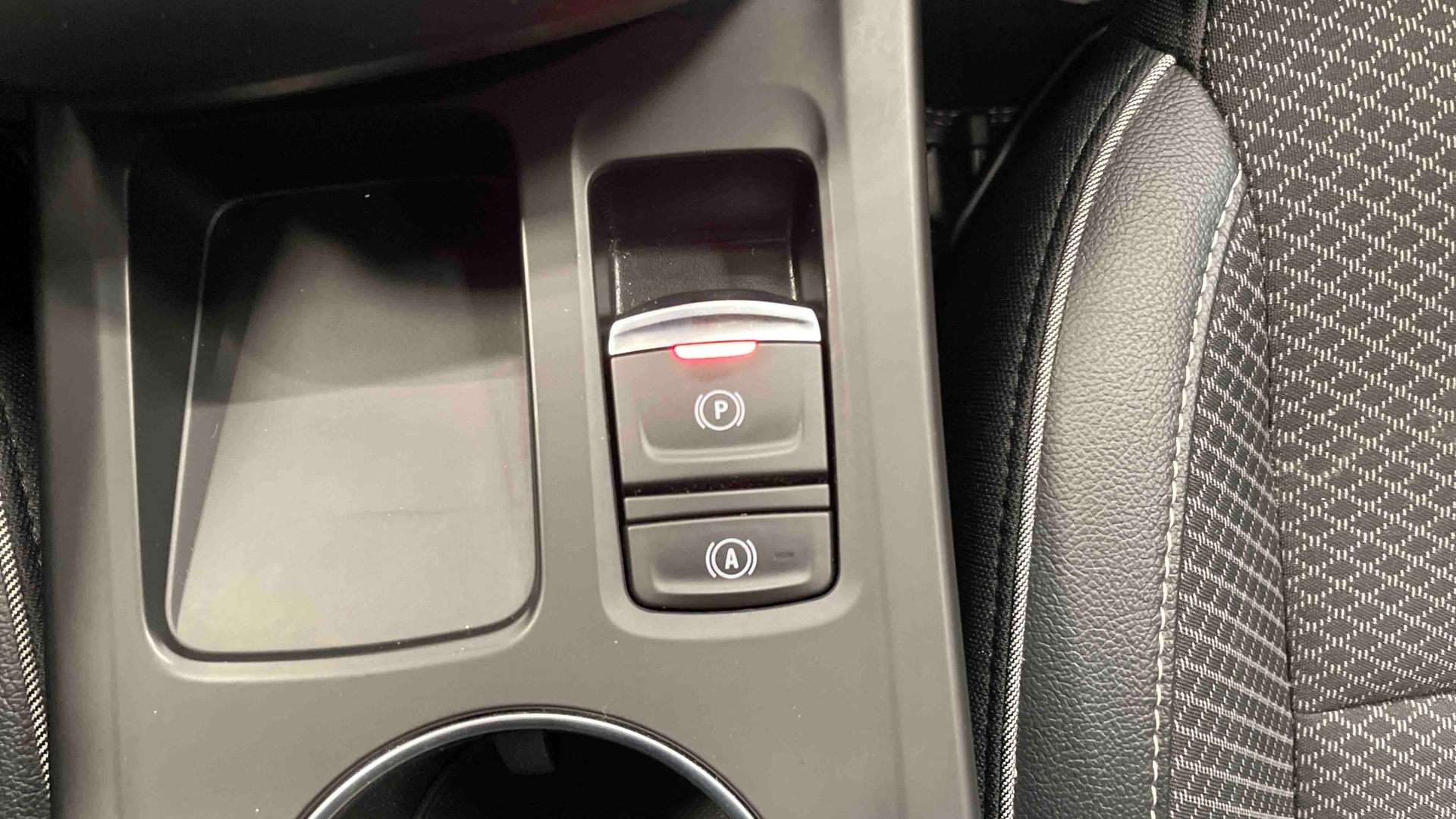RENAULT ARKANA E-Tech 145 - 21B Intens