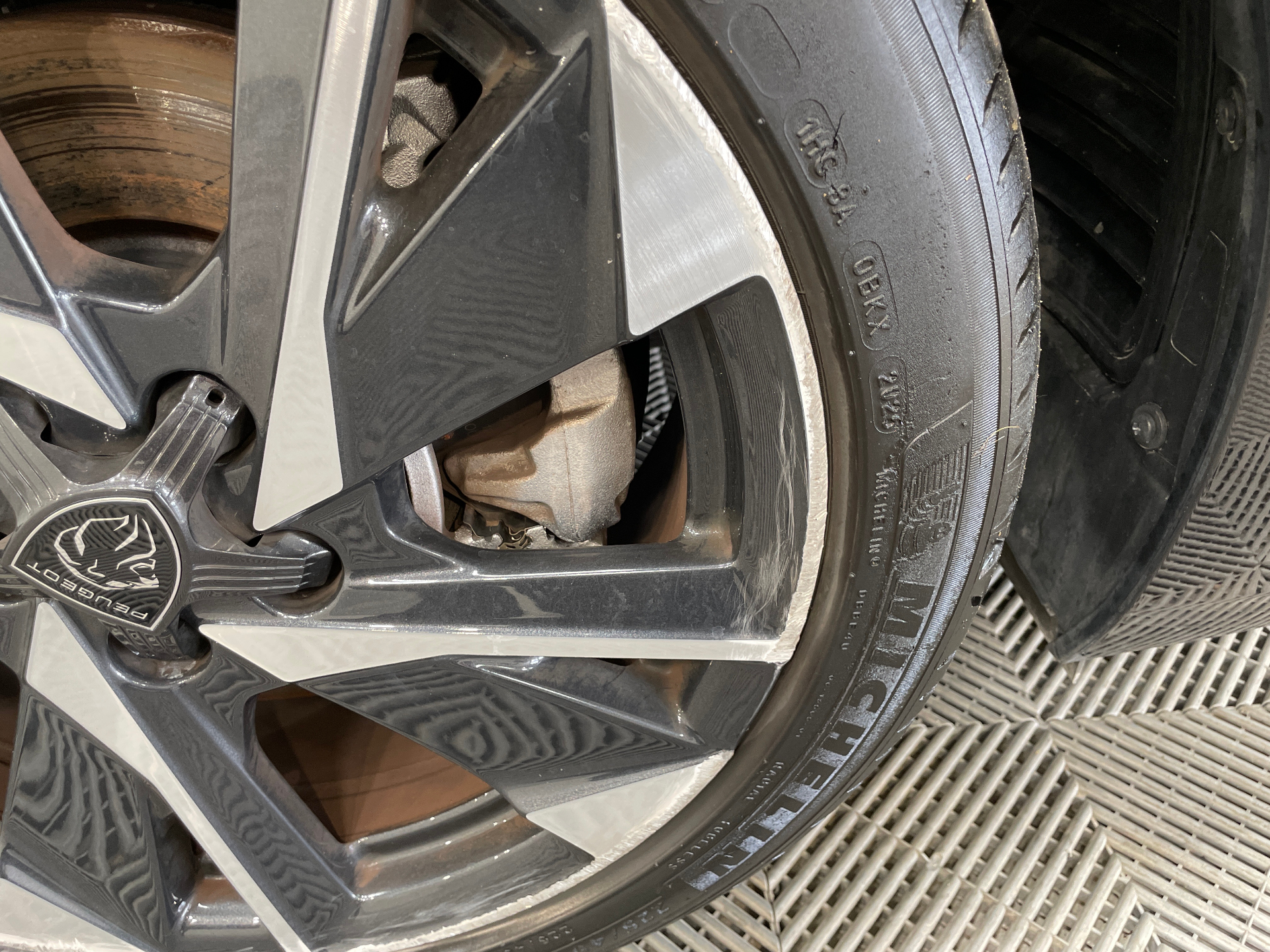 PEUGEOT 308 BlueHDi 130ch S&S EAT8 Allure — expertise
