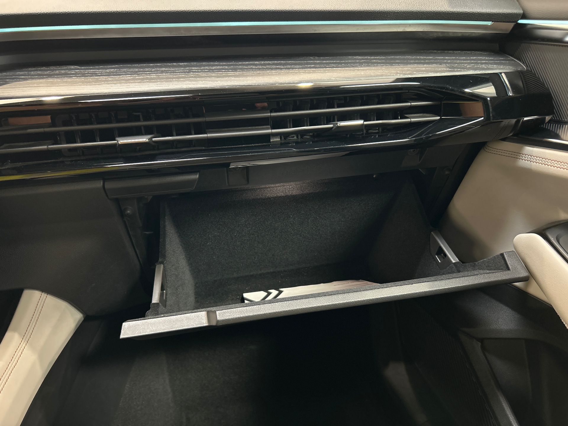RENAULT ESPACE VI E-Tech hybrid 200 Iconic