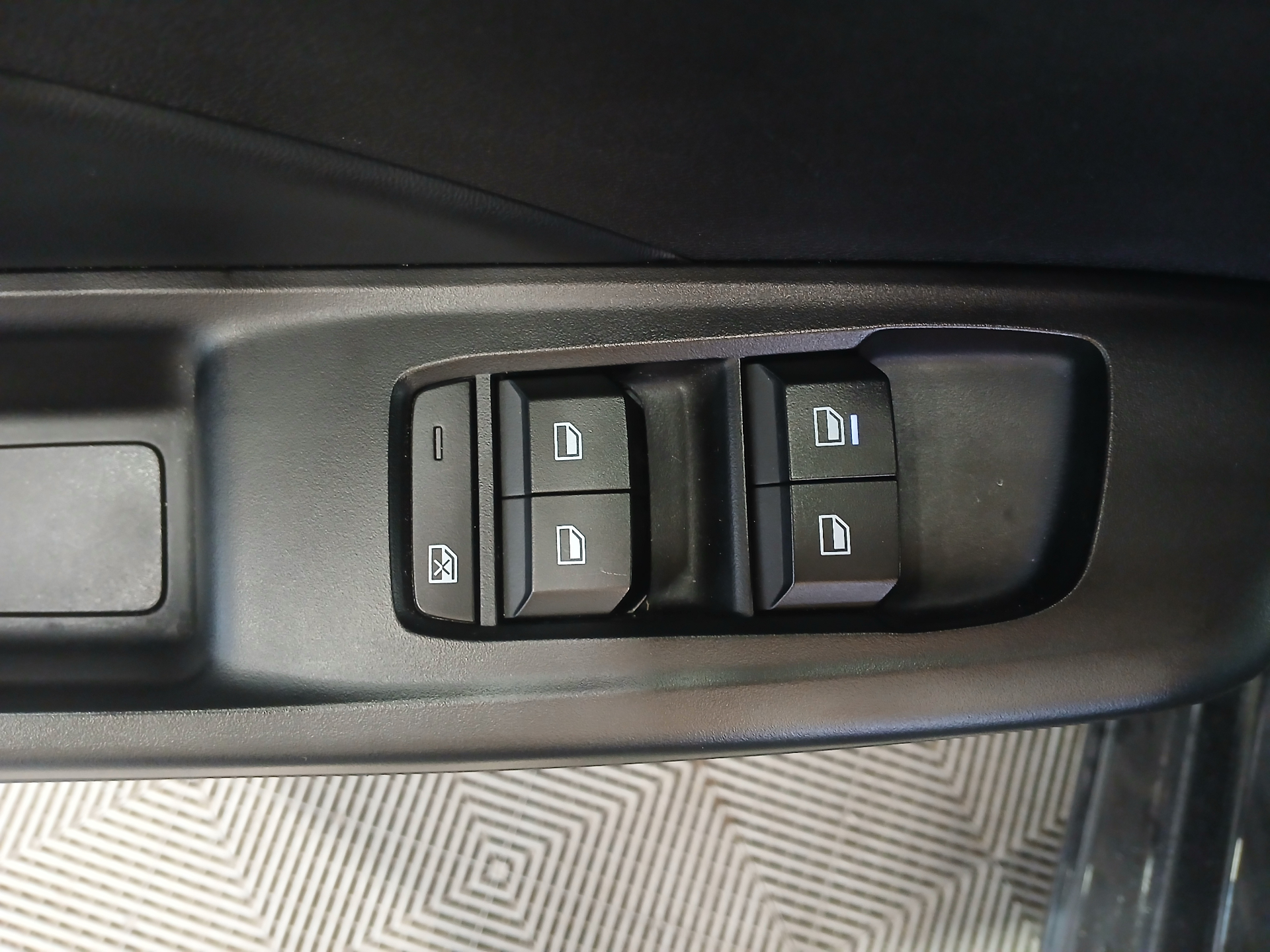 MG MG3 1.5 L Hybrid+ 195 ch Luxury