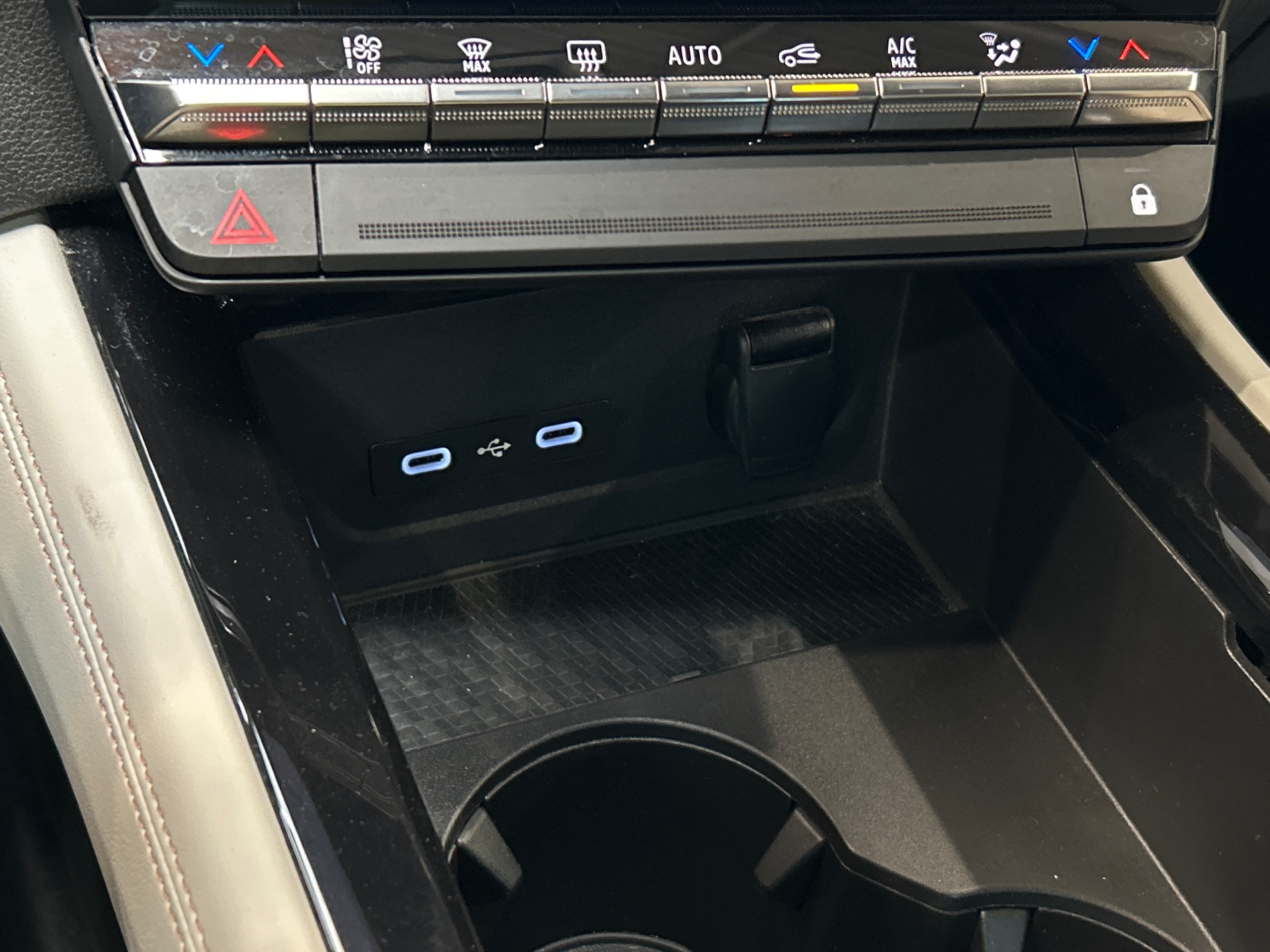 RENAULT ESPACE VI E-Tech hybrid 200 Iconic