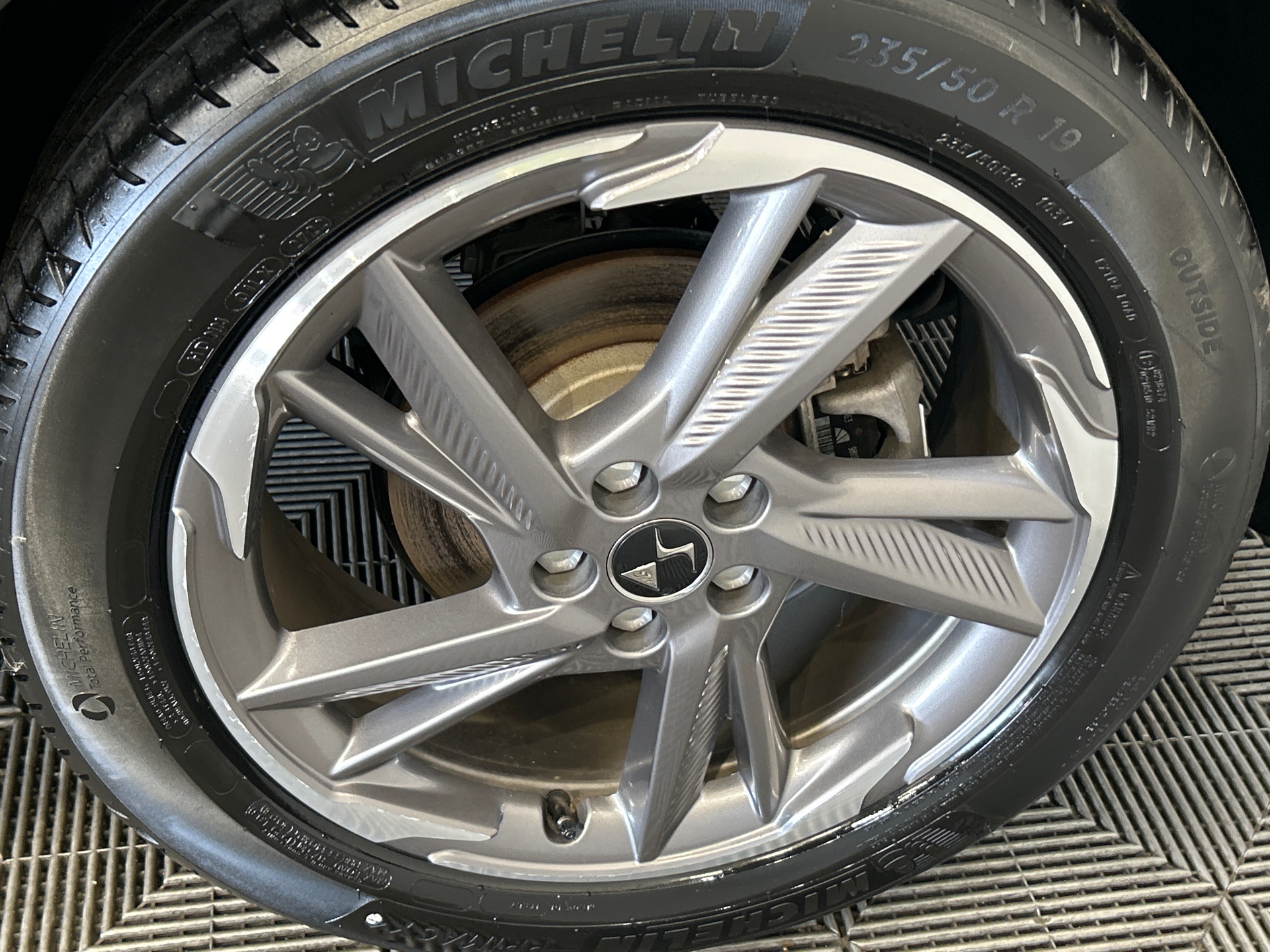 DS DS7 CROSSBACK E-TENSE 225 RIVOLI — expertise