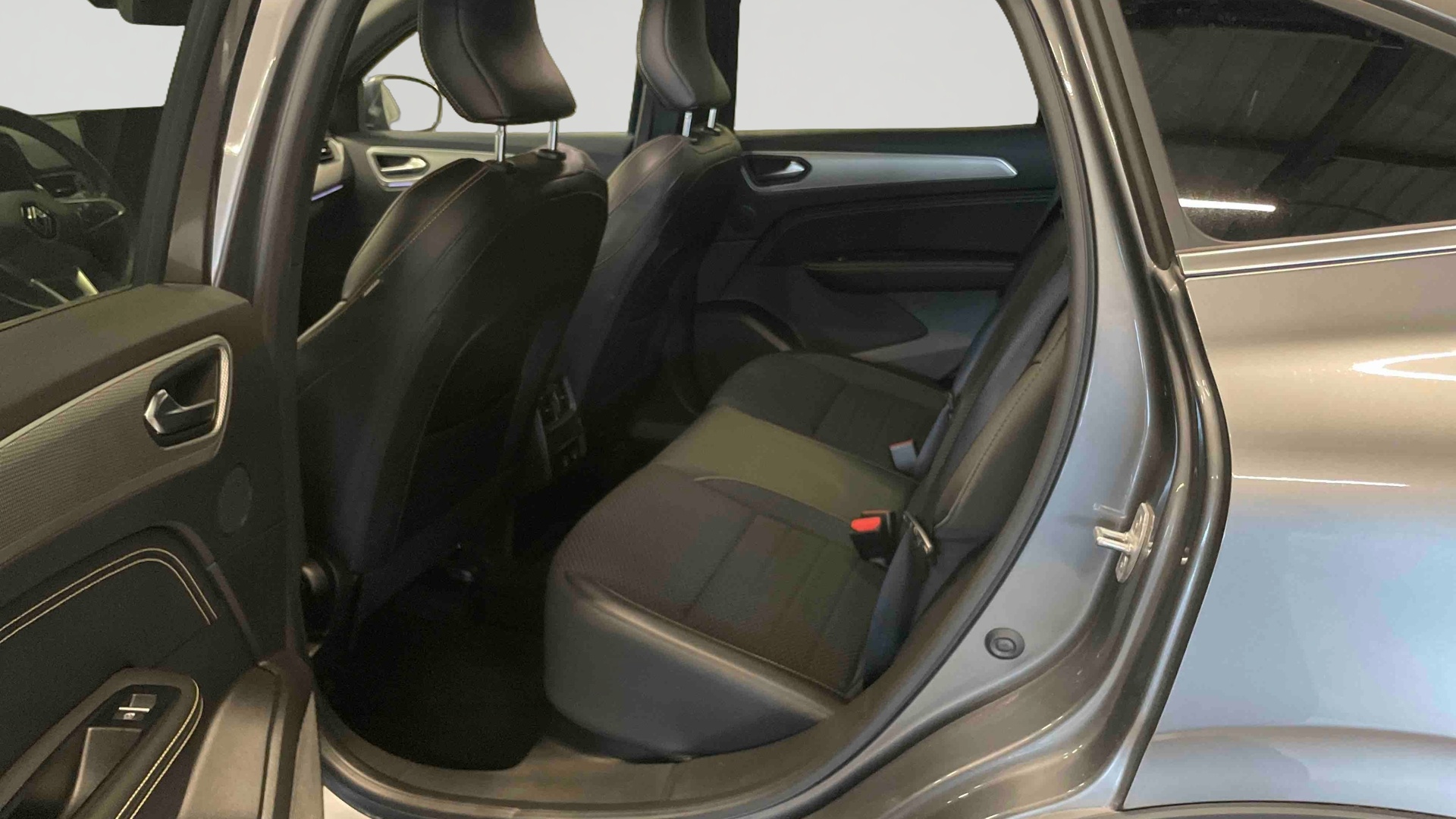 RENAULT ARKANA E-Tech 145 - 23 Techno