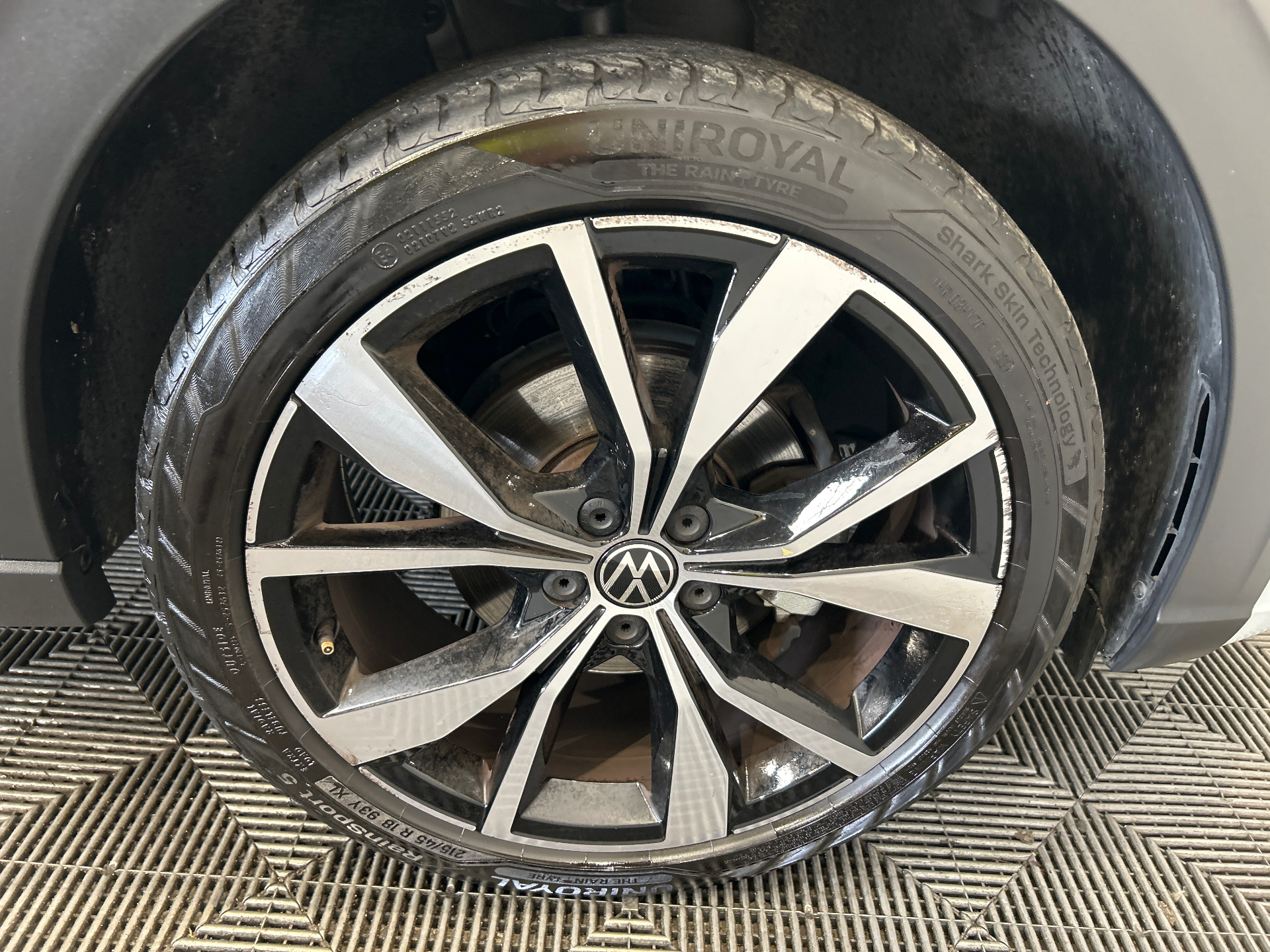 VOLKSWAGEN TAIGO R-Line Edition 1.0 TSI 116 DSG — expertise