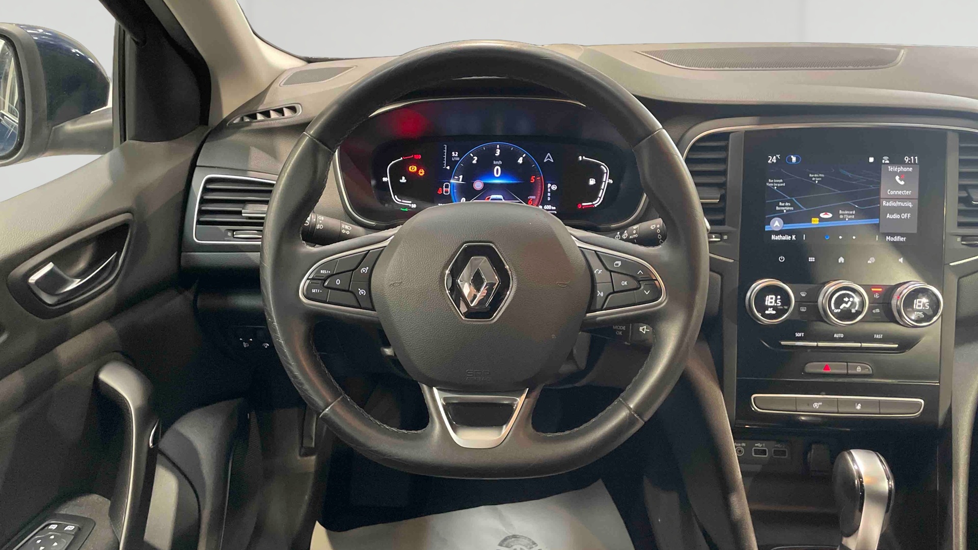 RENAULT MEGANE IV ESTATE Blue dCi 115 EDC Business
