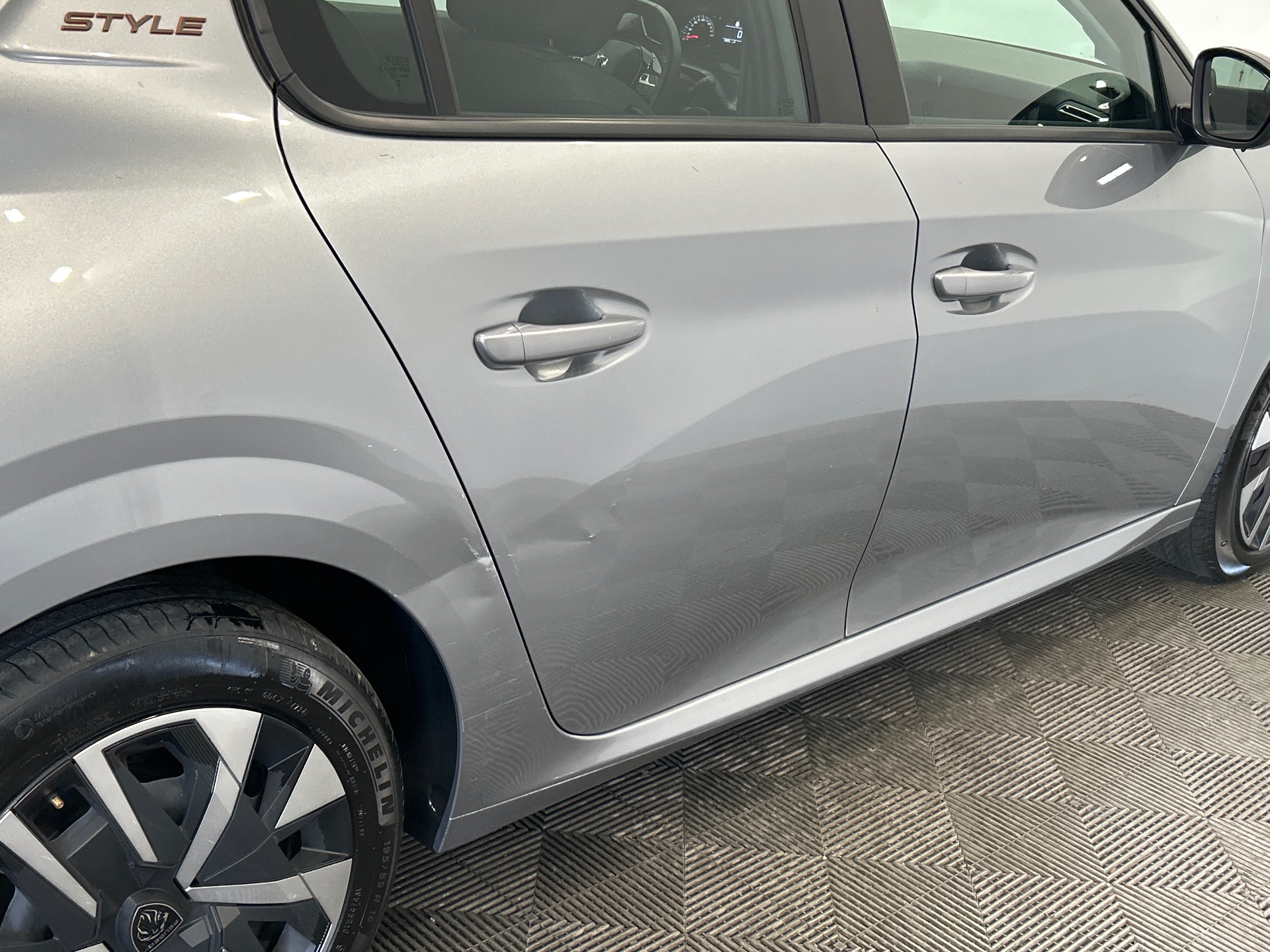 PEUGEOT 208 Style 100 ch BVM6 — expertise
