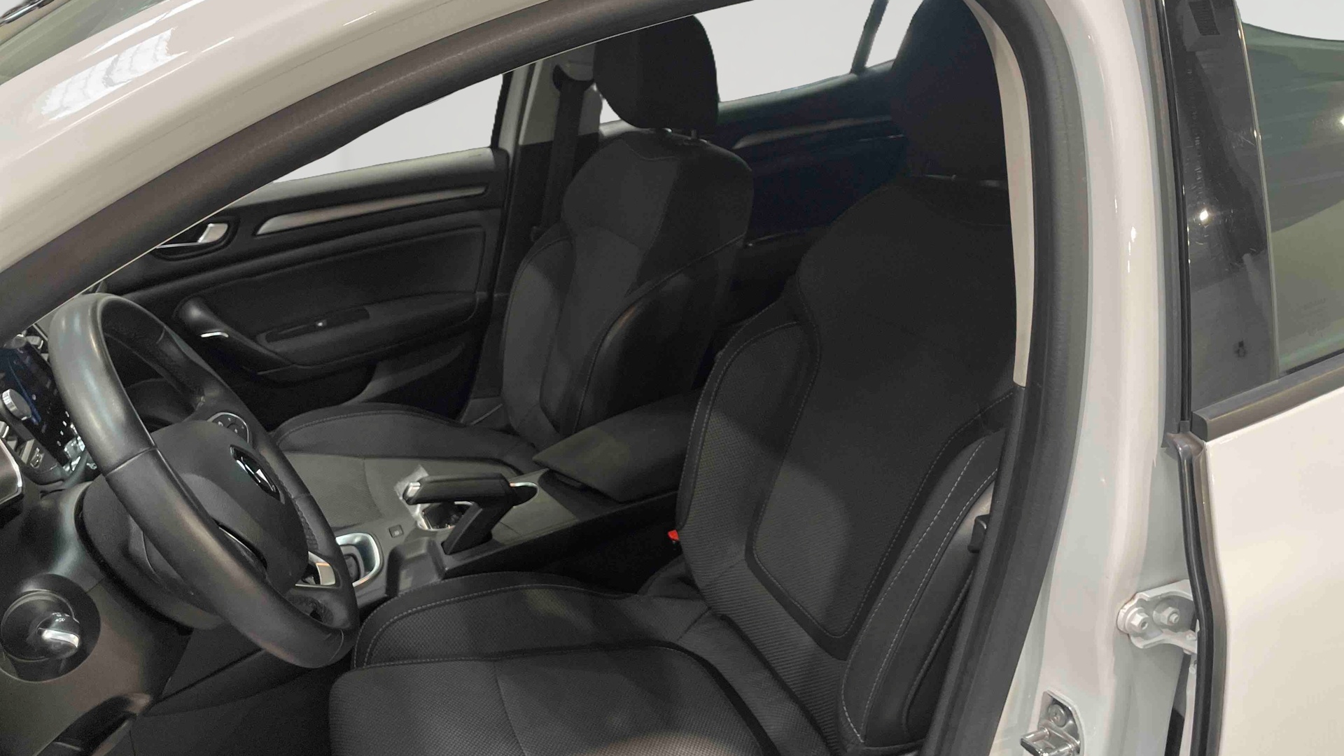 RENAULT MEGANE IV BERLINE Blue dCi 115 EDC Evolution
