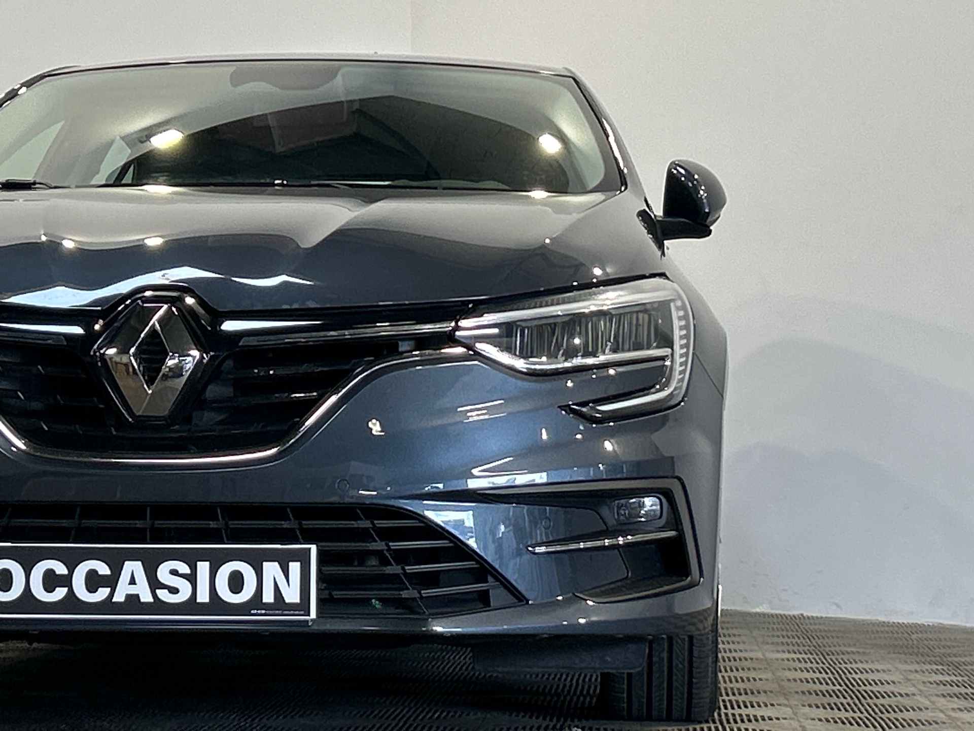 RENAULT MEGANE IV BERLINE Business Blue dCi 115 EDC