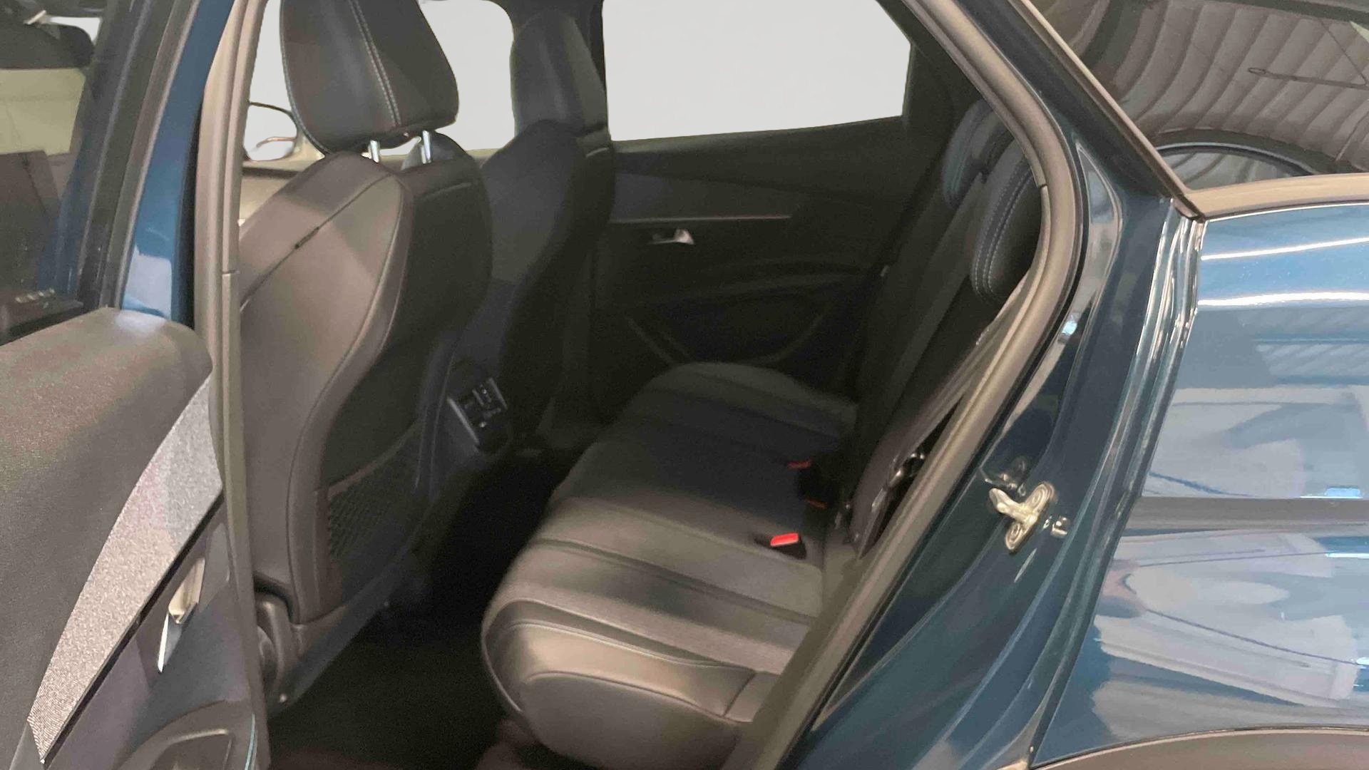PEUGEOT 3008 BlueHDi 130ch S&S EAT8 Allure Pack