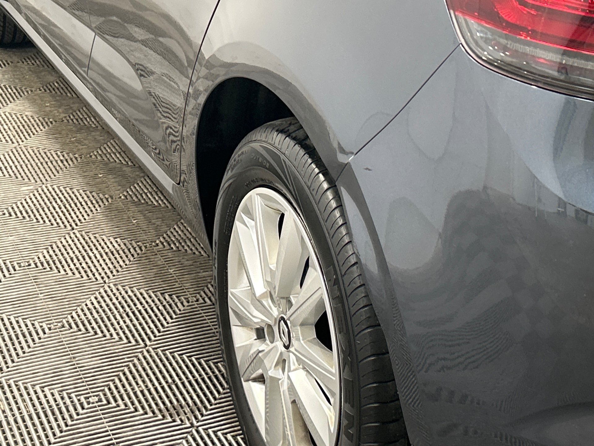 RENAULT MEGANE IV BERLINE Business Blue dCi 115 EDC — expertise