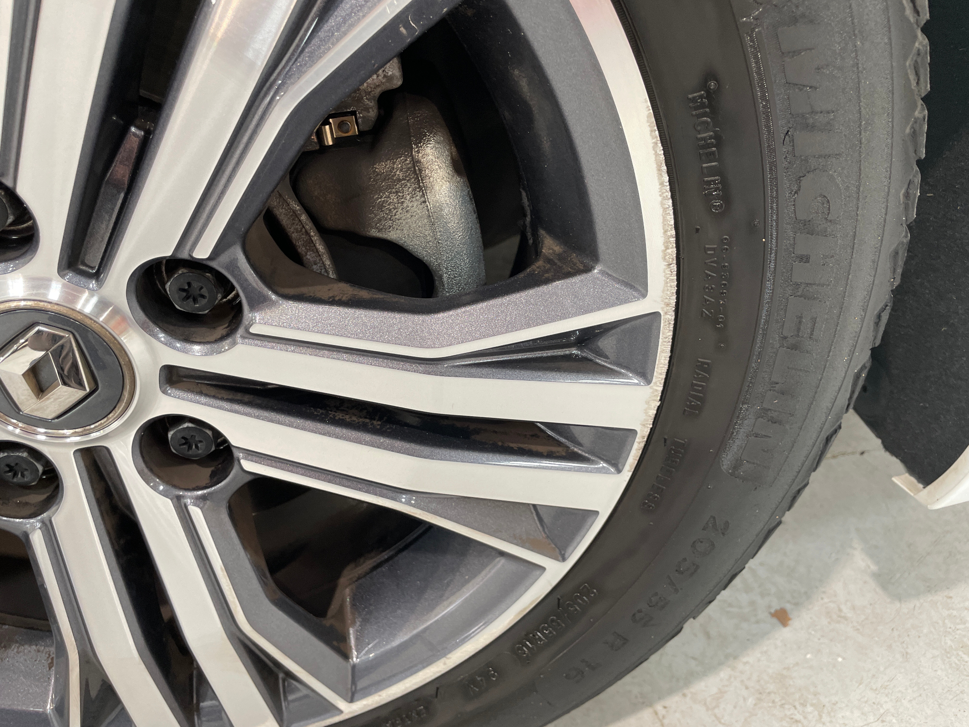 RENAULT MEGANE IV BERLINE Blue dCi 115 EDC Evolution — expertise