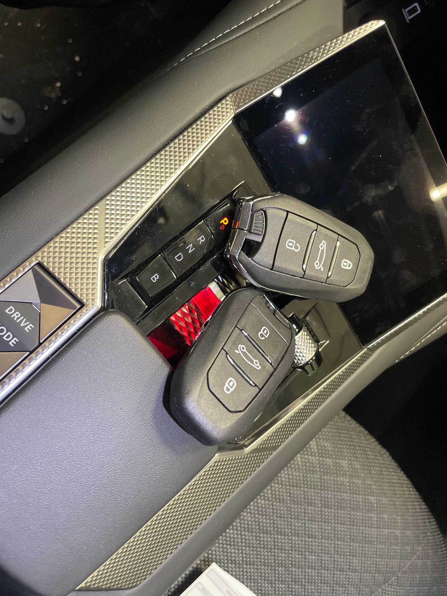 DS DS 4 Hybride E-Tense 225 EAT8 Cross Trocadero — expertise