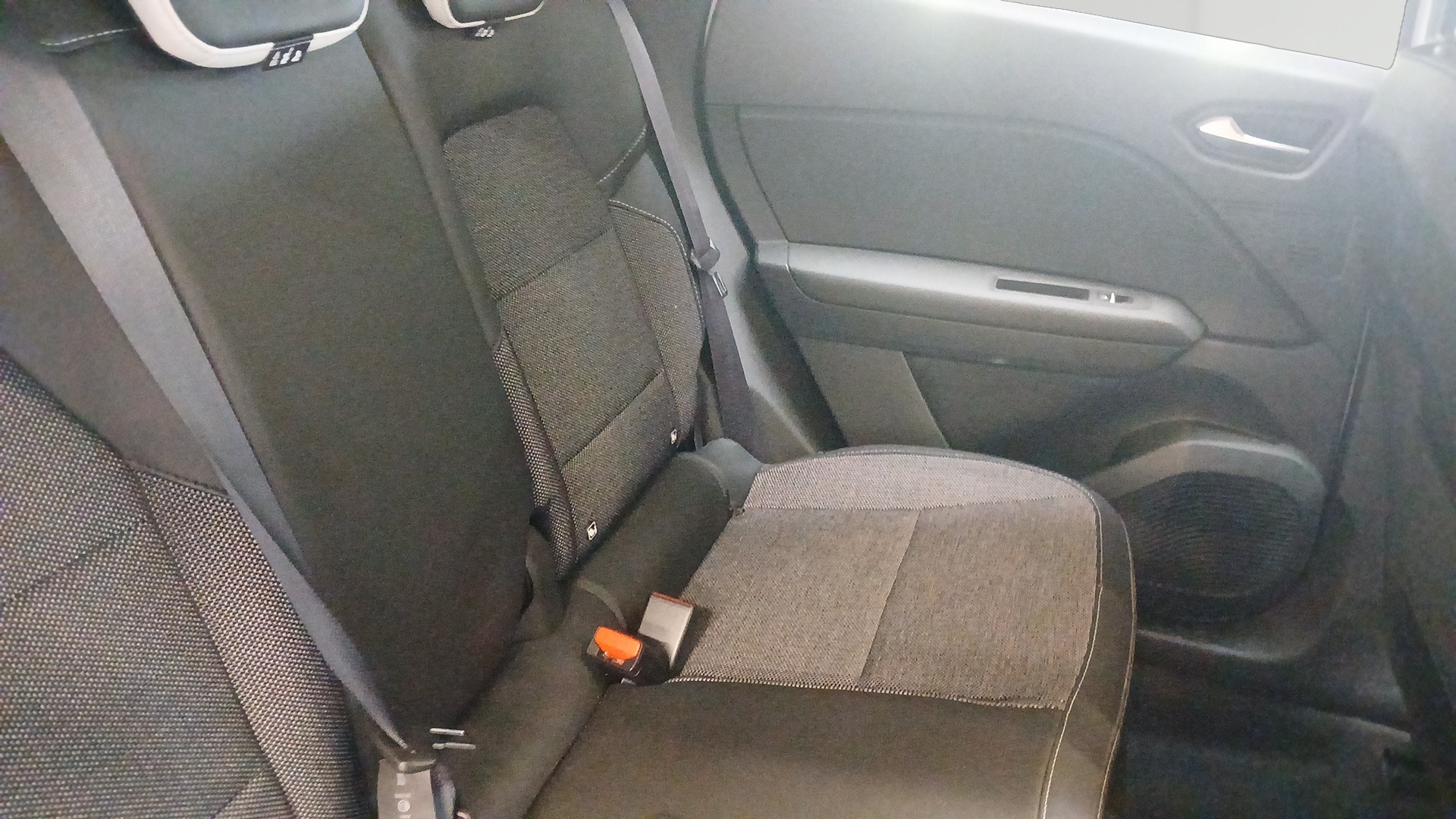 RENAULT CAPTUR techno fast track E-Tech hybride 145