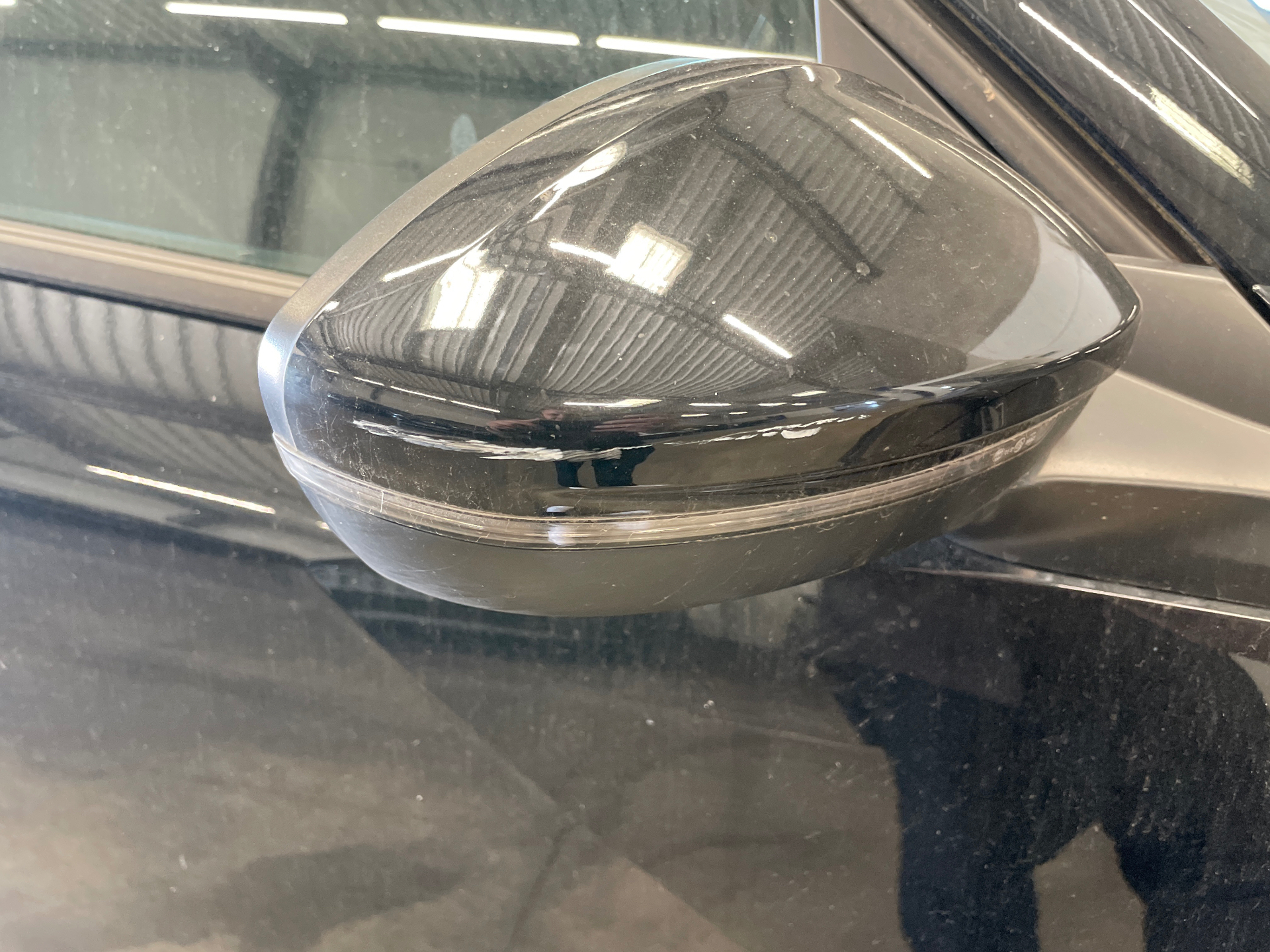 PEUGEOT 2008 BlueHDi 130 S&S EAT8 Allure — expertise