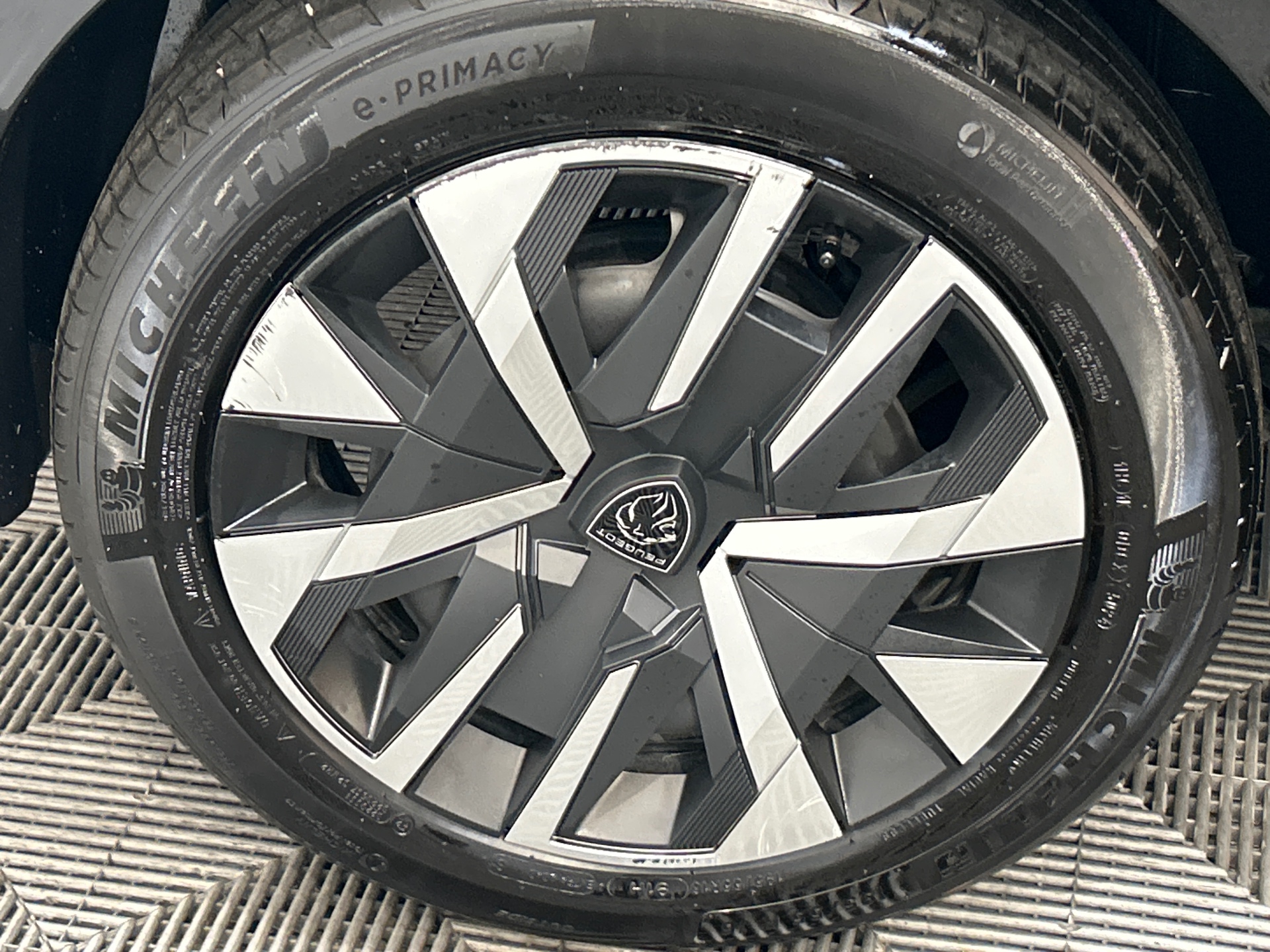 PEUGEOT 208 Style 100 ch BVM6 — expertise