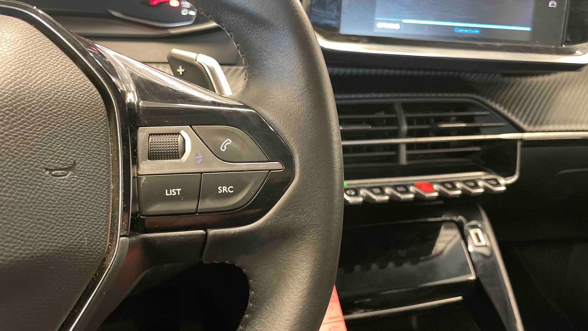 PEUGEOT 2008 BlueHDi 130 S&S EAT8 Allure
