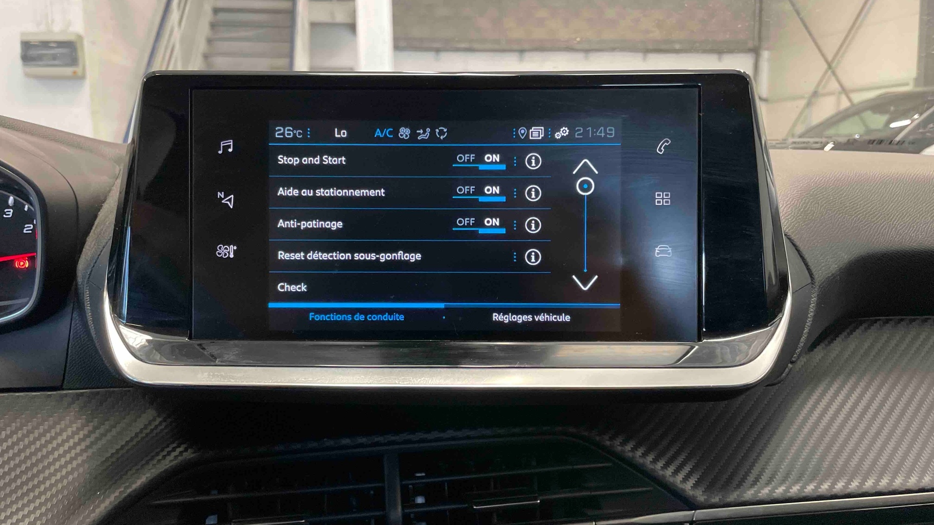 PEUGEOT 2008 BlueHDi 130 S&S EAT8 Allure
