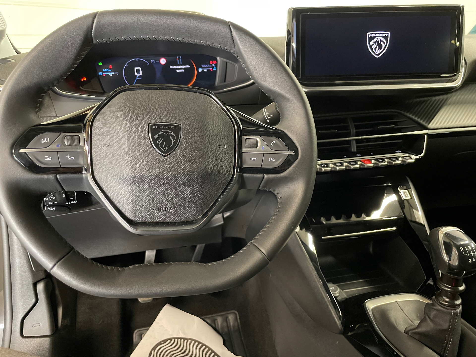 PEUGEOT 208 100 S&S BVM6 Allure
