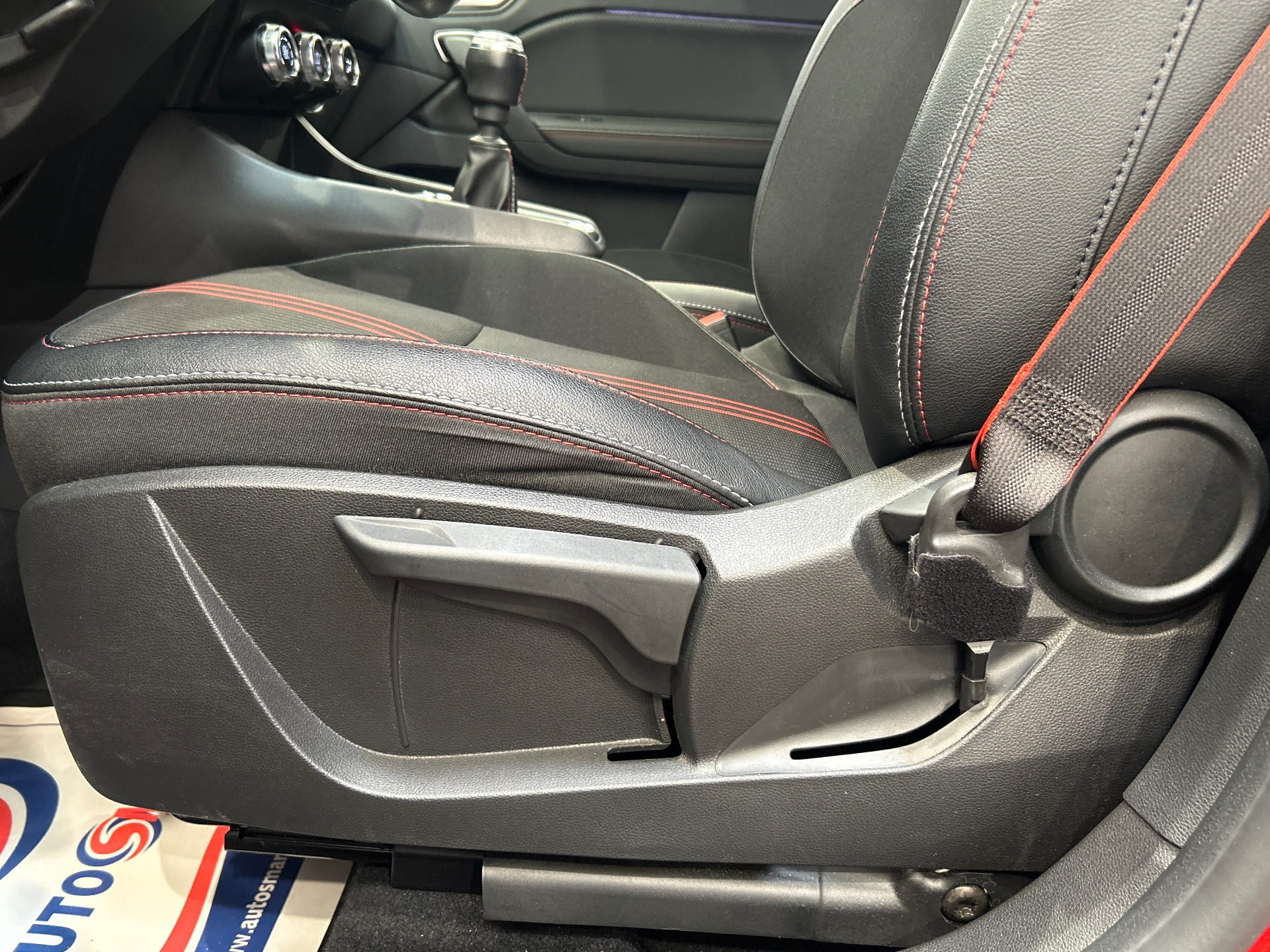 RENAULT CAPTUR TCe 140 - 21 R.S. Line