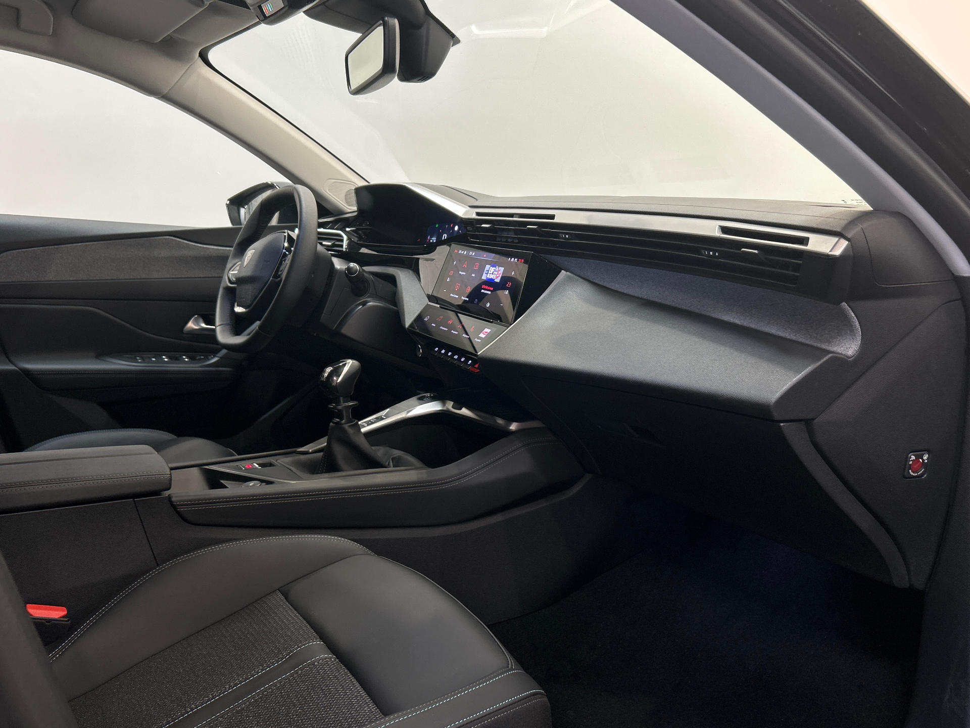 PEUGEOT 308 Berline Allure 130 ch S&S BVM6