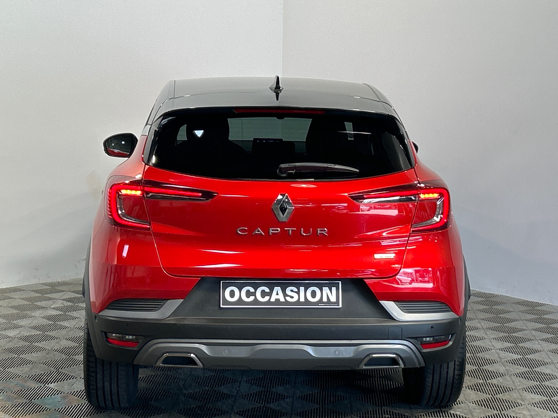 RENAULT CAPTUR TCe 140 - 21 R.S. Line