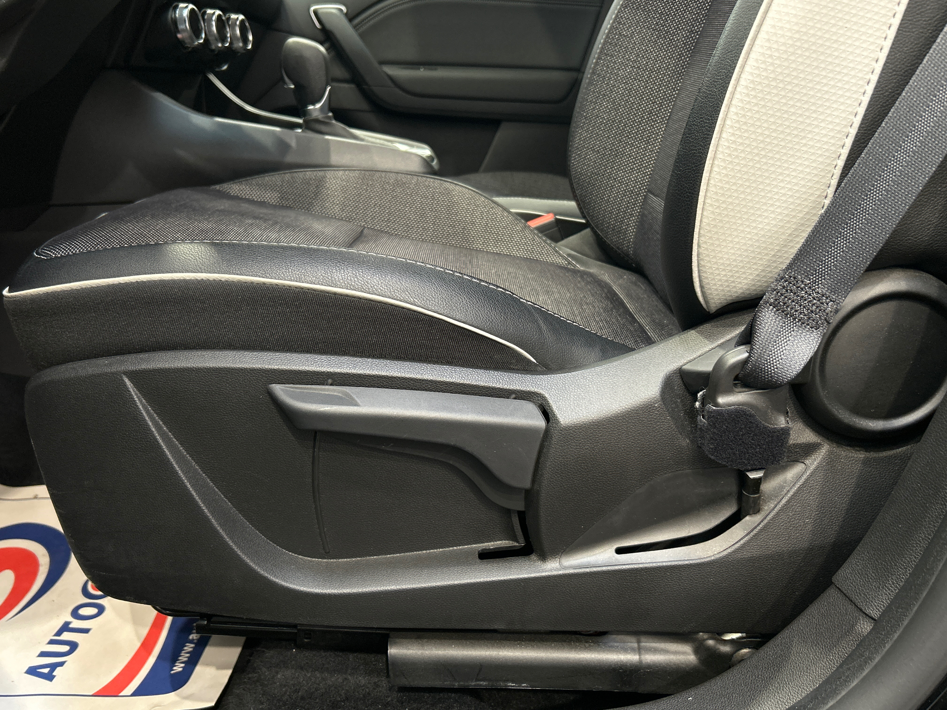 RENAULT CAPTUR E-Tech full hybrid 145 Techno