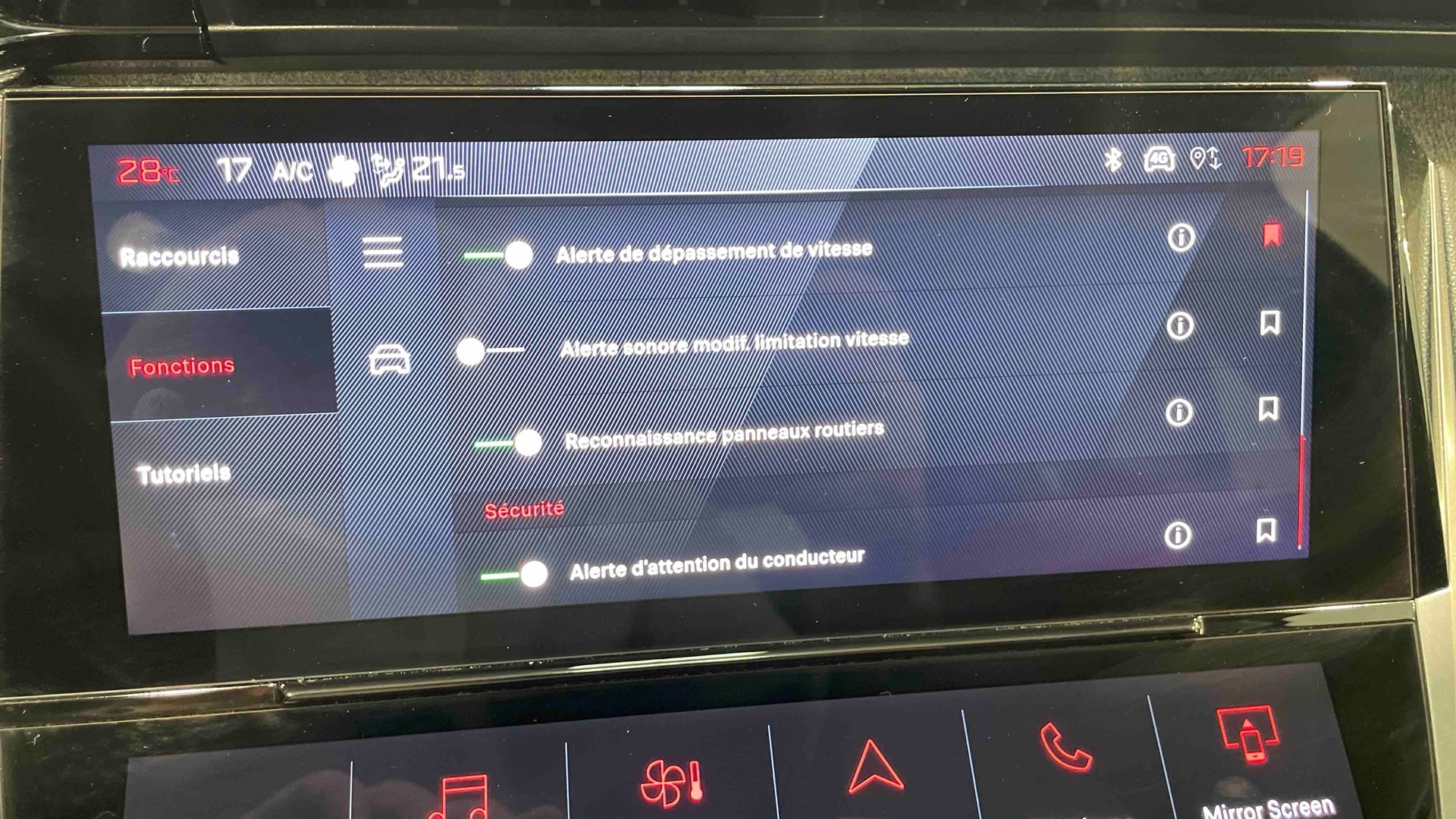 PEUGEOT 308 Hybrid 145 e-DCS6 Allure