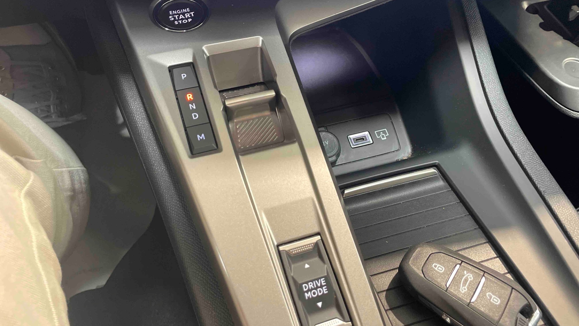 PEUGEOT 308 Hybrid 145 e-DCS6 Allure