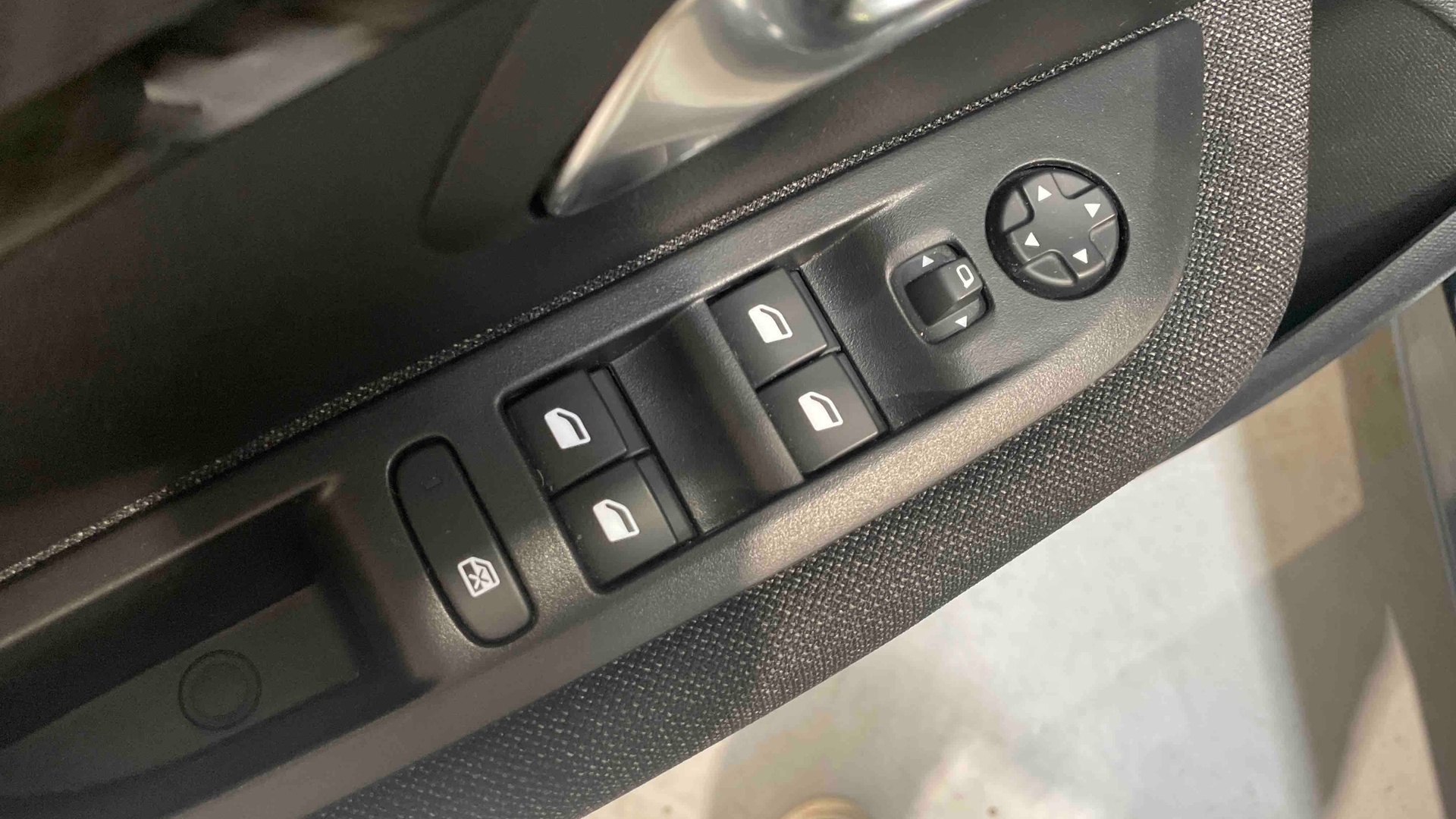 PEUGEOT 208 100 S&S BVM6 Style