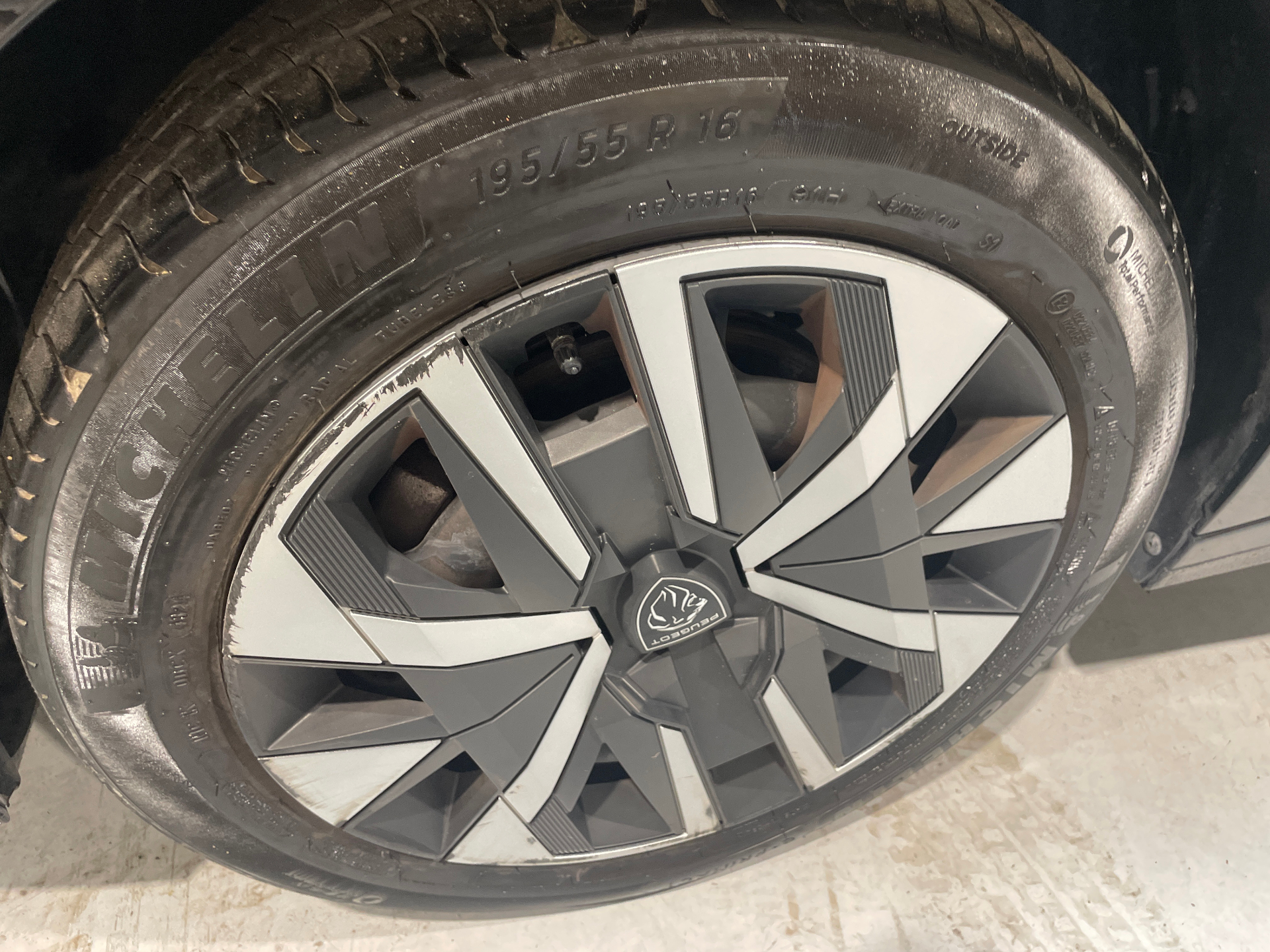 PEUGEOT 208 100 S&S BVM6 Style — expertise