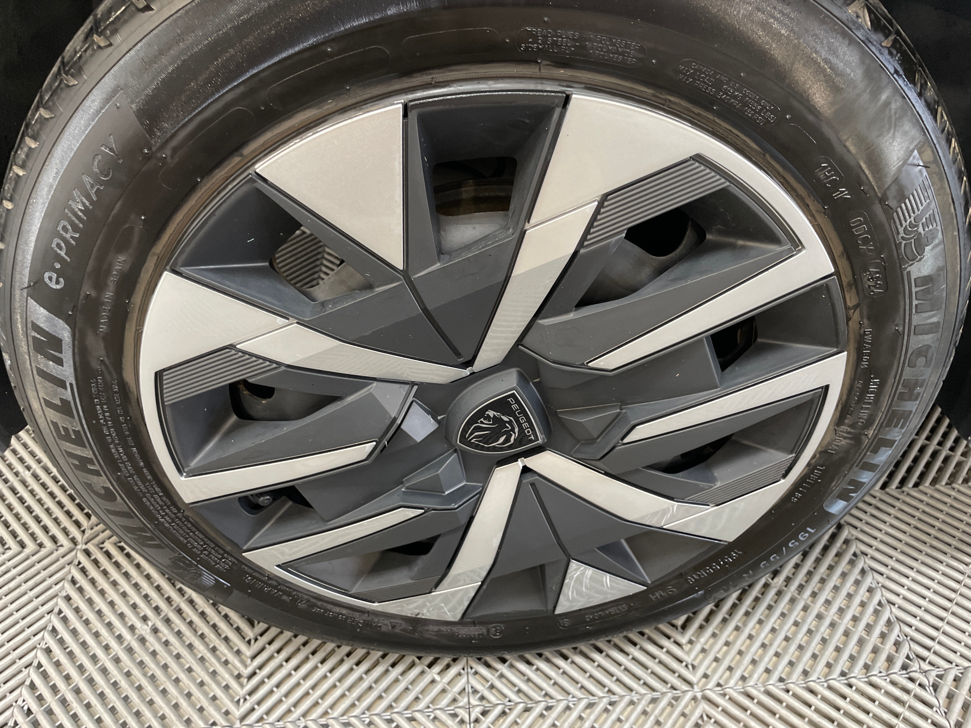 PEUGEOT 208 100 S&S BVM6 Style — expertise