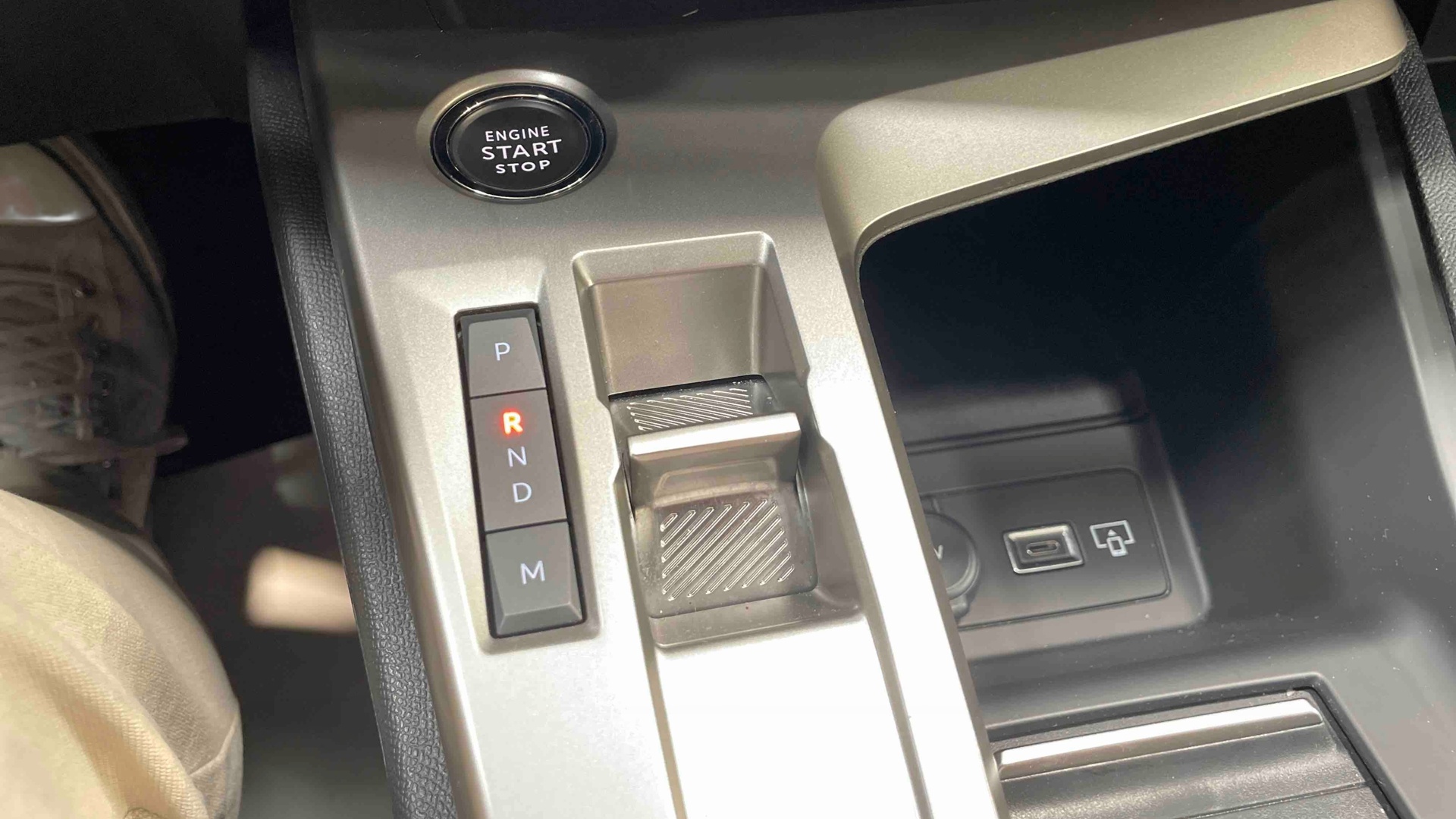 PEUGEOT 308 Hybrid 136 e-DCS6 Allure