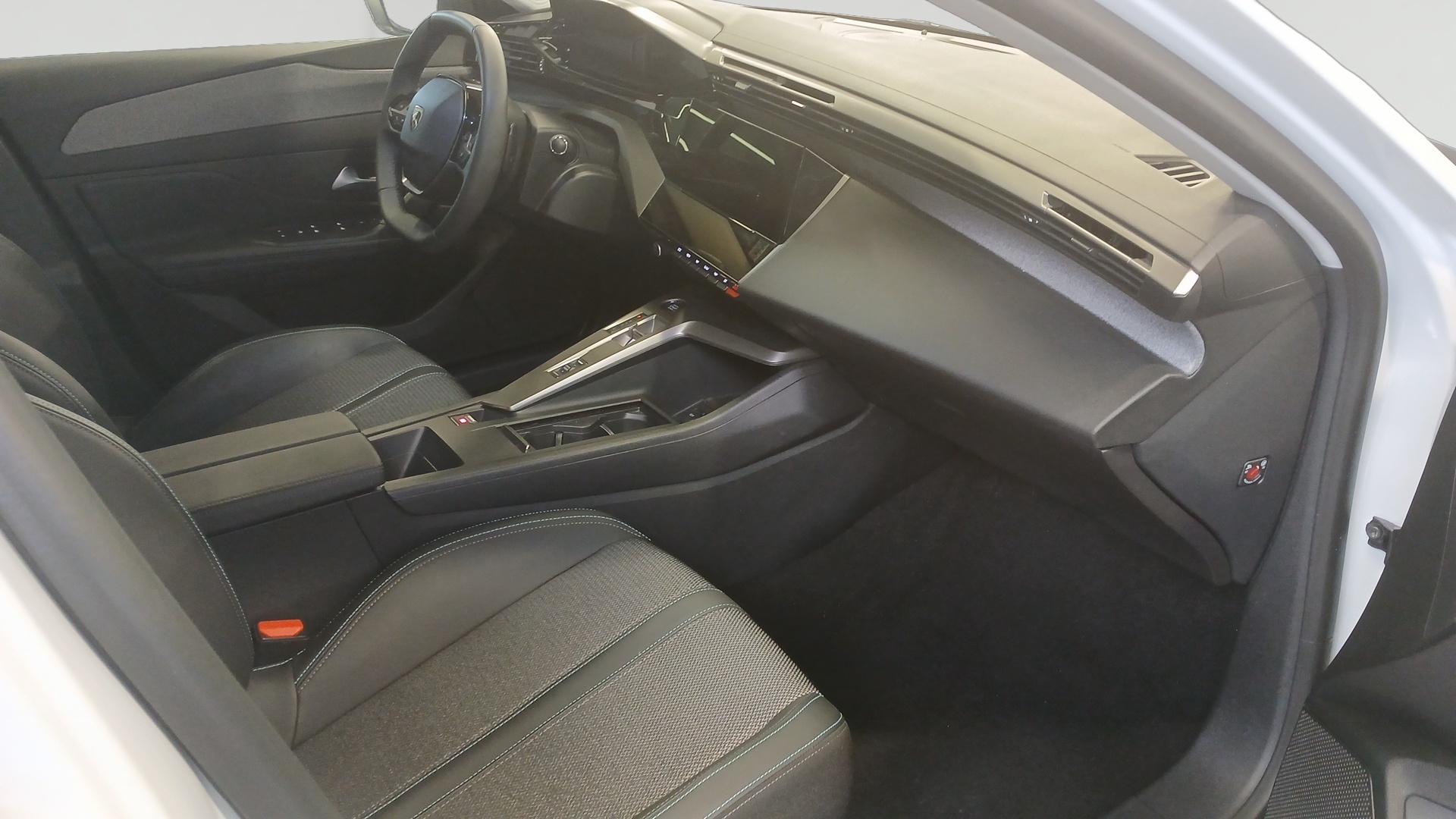 PEUGEOT 408 Allure Hybrid 145 ch e-DCS6