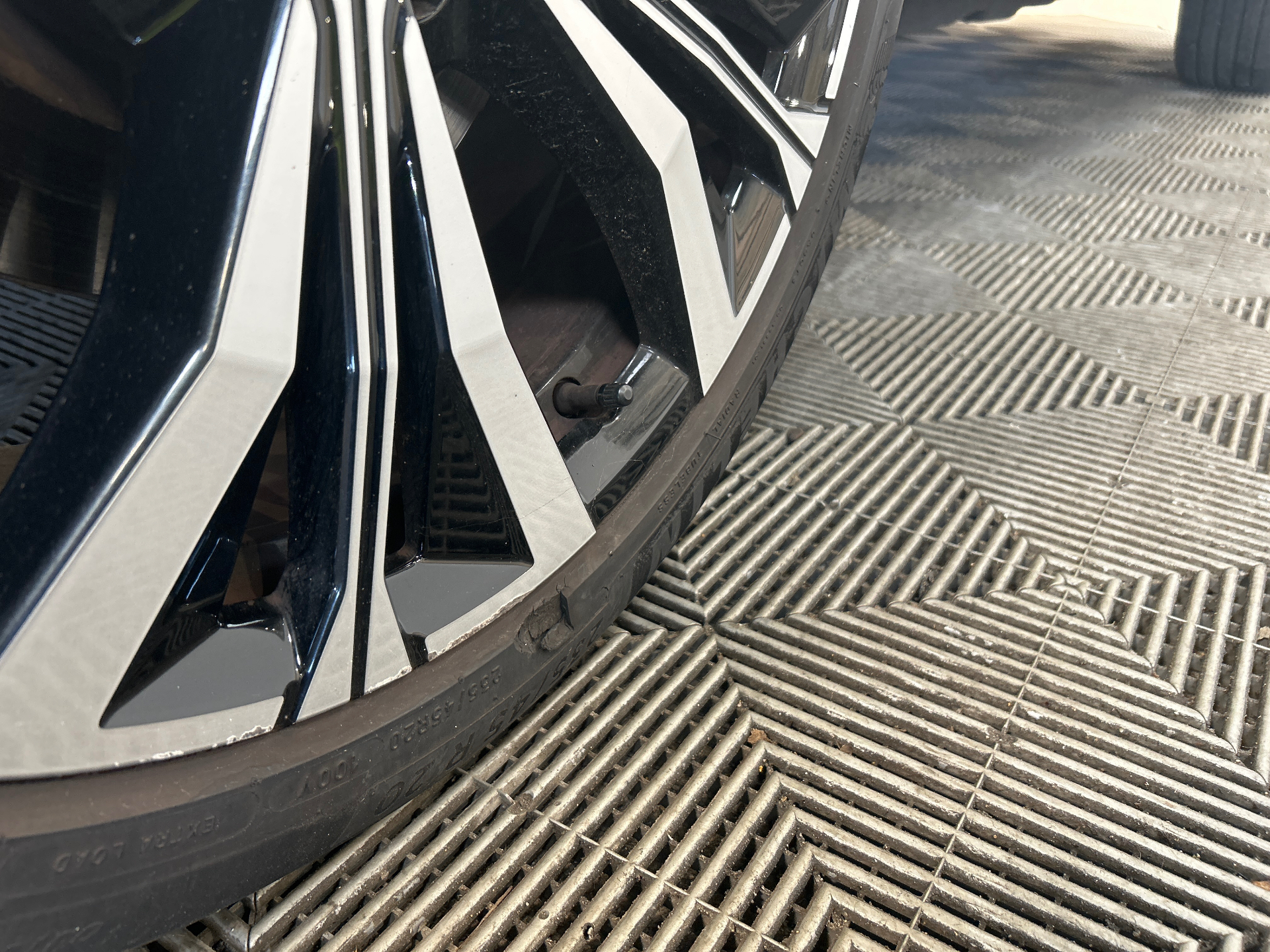RENAULT AUSTRAL E-Tech hybrid 200 Iconic — expertise