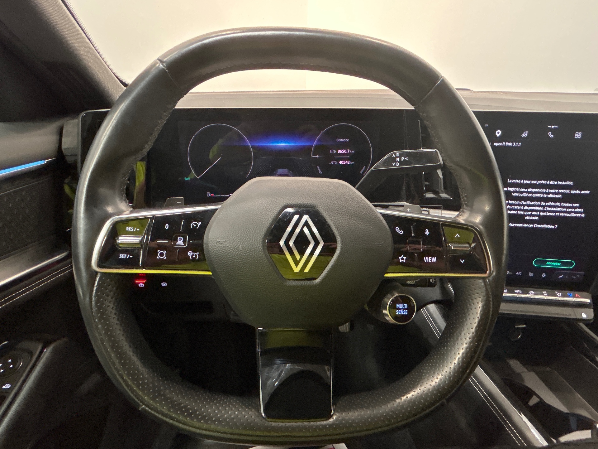 RENAULT AUSTRAL E-Tech hybrid 200 Iconic