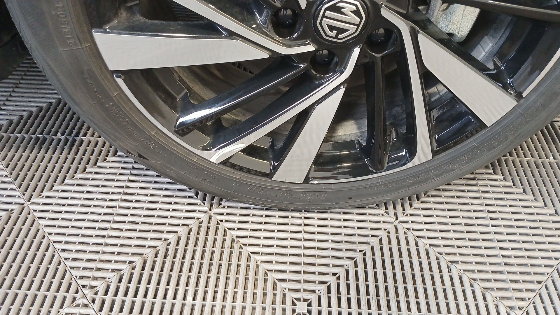 MG ZS 1.5 L Hybrid+ 197 ch Luxury — expertise