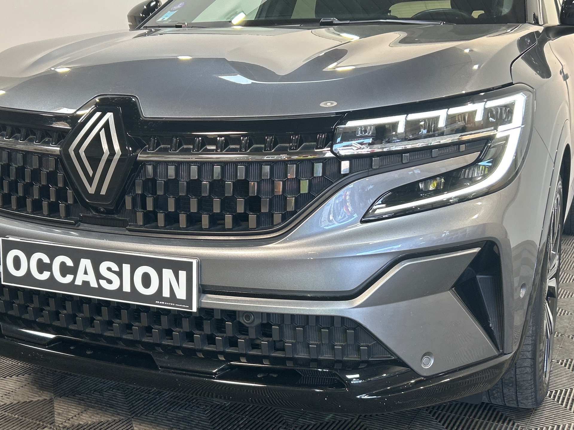 RENAULT AUSTRAL E-Tech hybrid 200 Iconic
