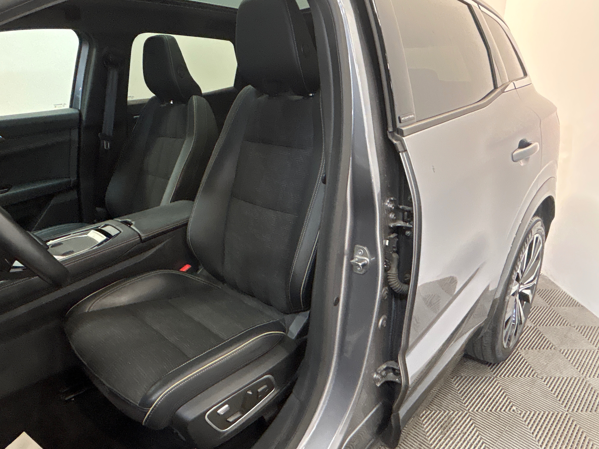RENAULT AUSTRAL E-Tech hybrid 200 Iconic